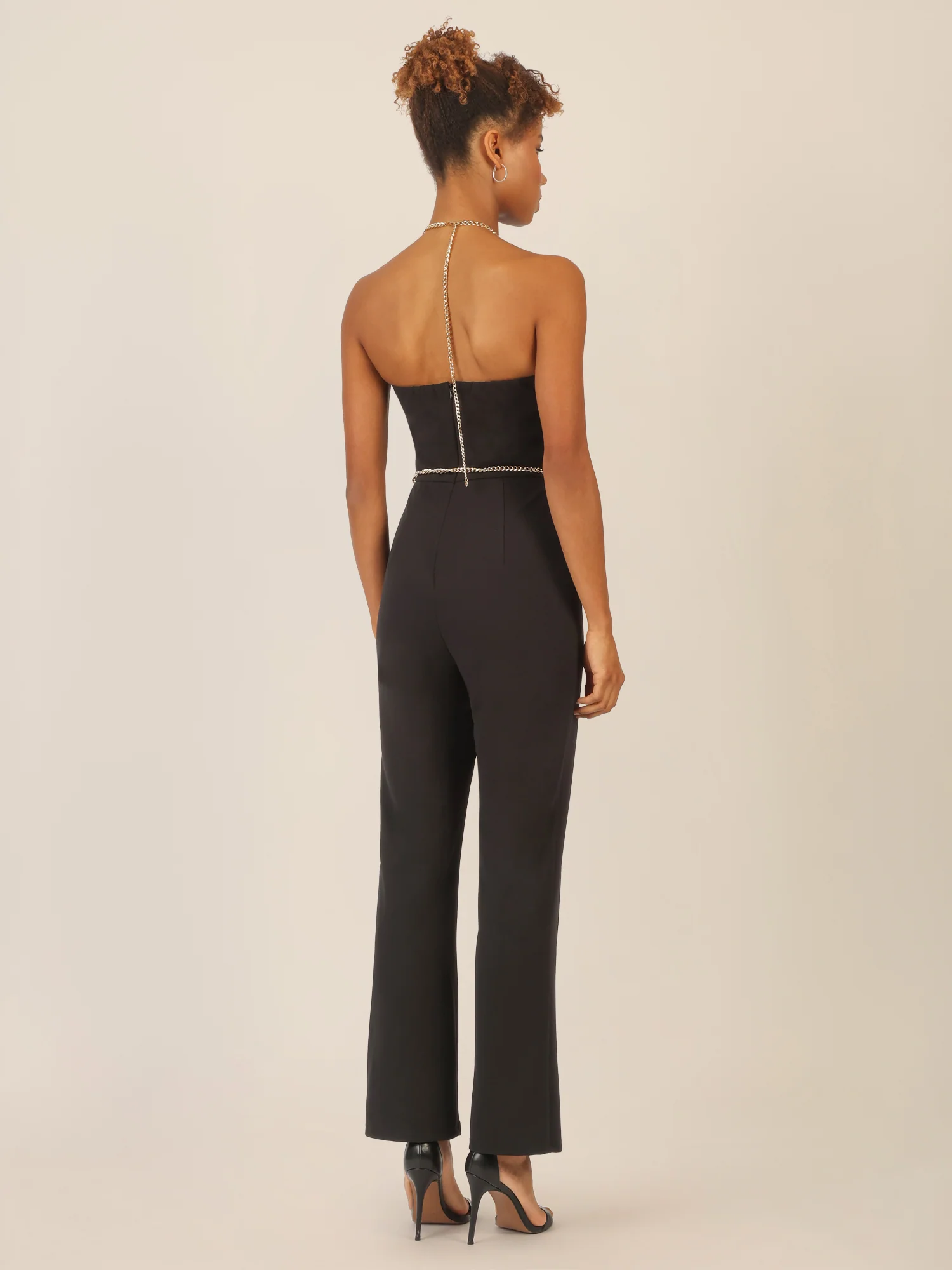APART Jerseyoverall mit Gold-Details und Neckholder | schwarz - Image 2