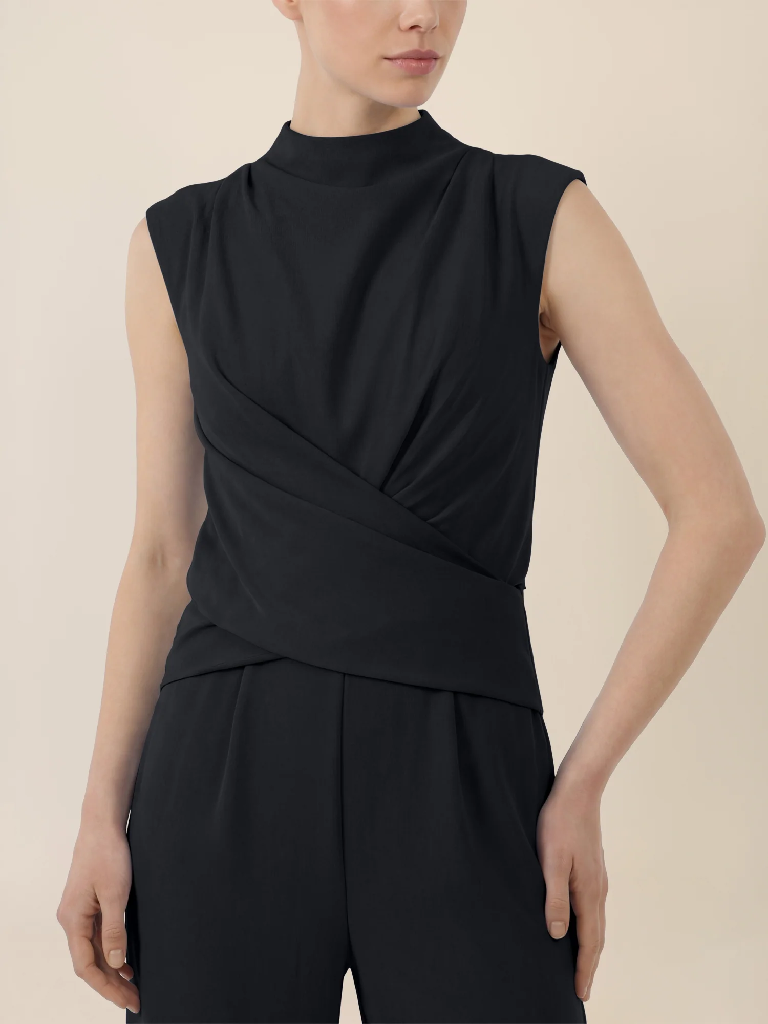APART Jumpsuit mit Drapierung und weitem Bein | schwarz - Image 5