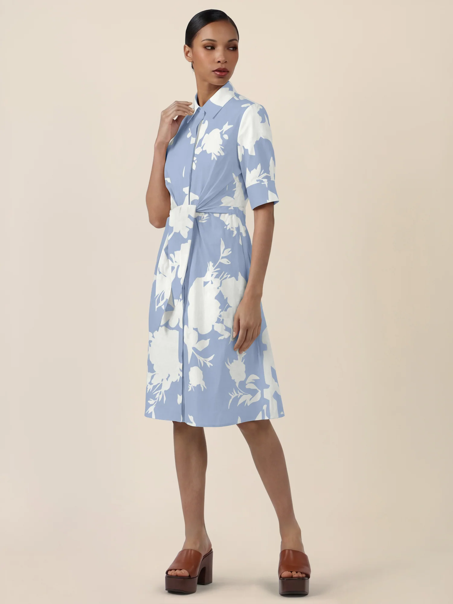 APART Kleid mit Bindegürtel und floralem Muster | hellblau-creme - Image 5