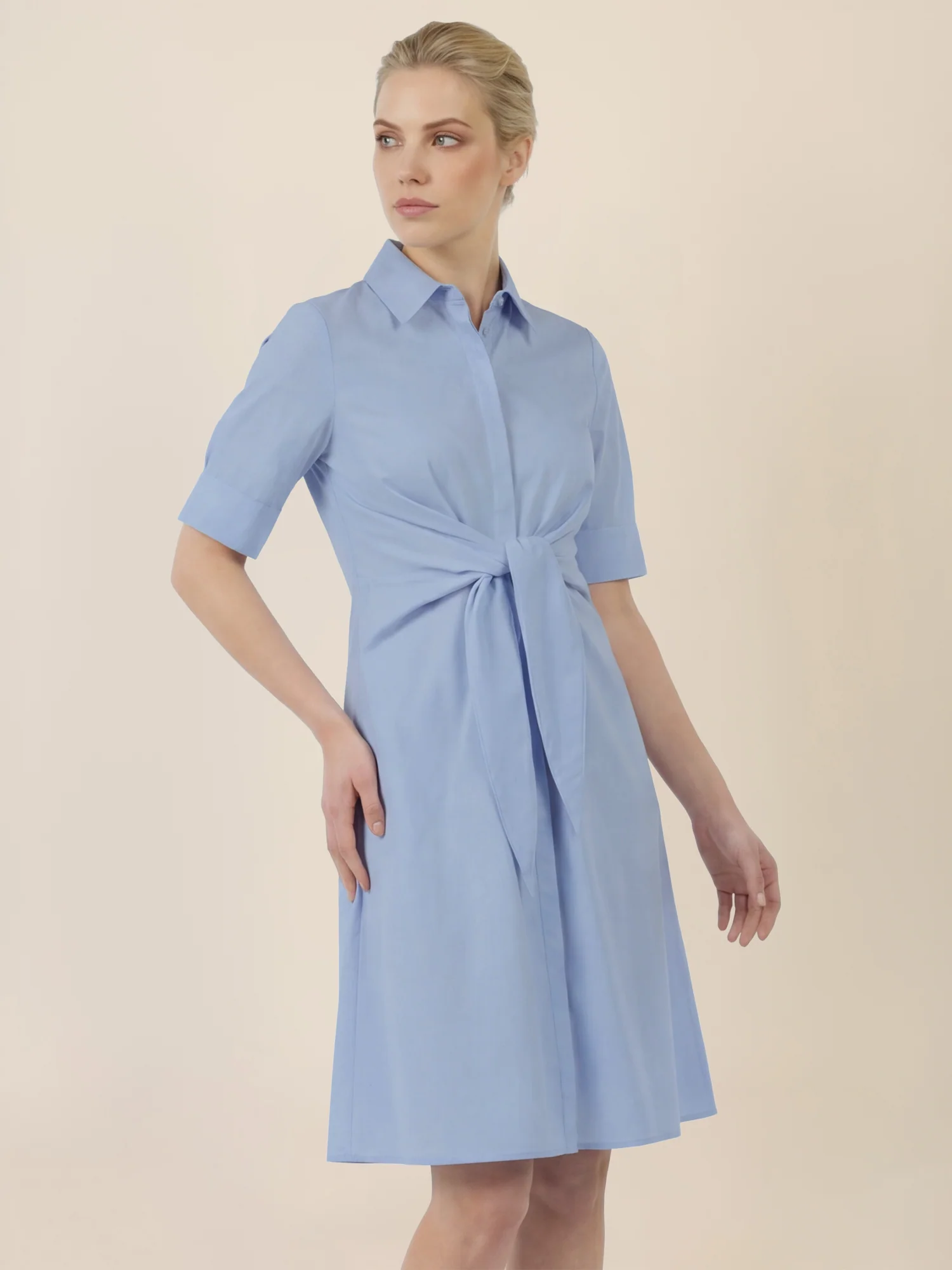 APART Kleid mit Bindegürtel und Hemdblusenkragen | hellblau - Image 4