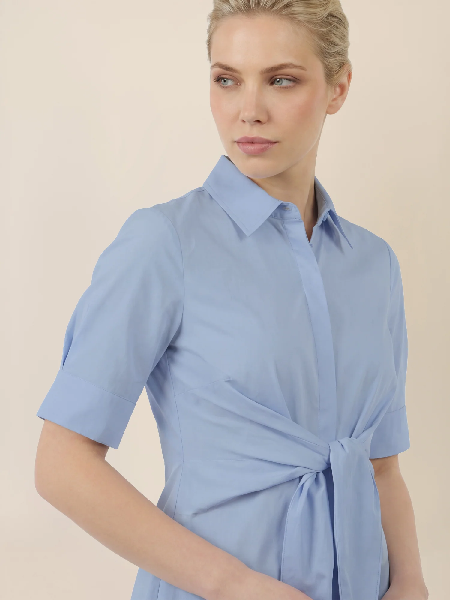 APART Kleid mit Bindegürtel und Hemdblusenkragen | hellblau - Image 5