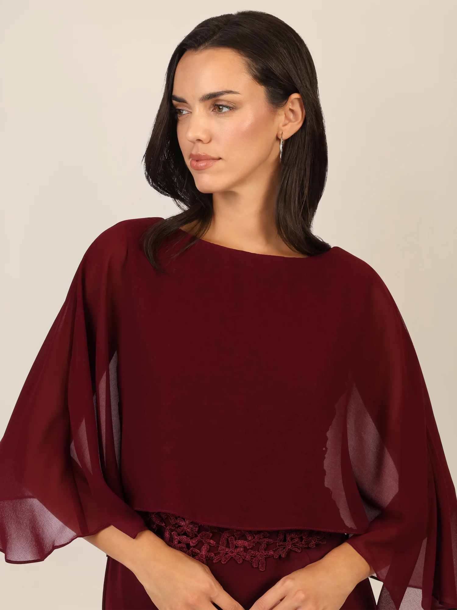 APART Kleid mit Chiffoncape in Lagenoptik mit Spitzenborte | bordeauxrot - Image 5