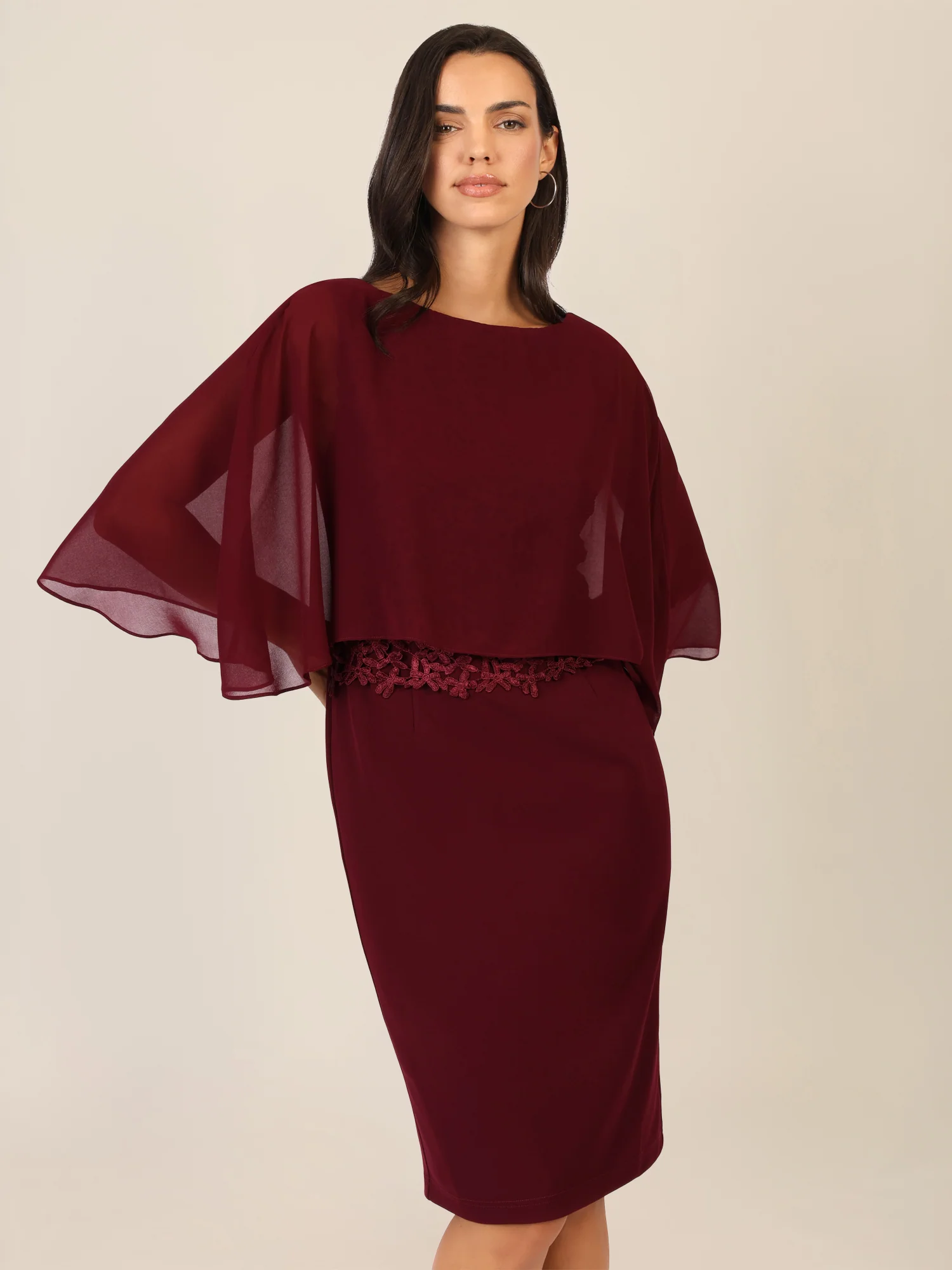 APART Kleid mit Chiffoncape in Lagenoptik mit Spitzenborte | bordeauxrot - Image 8