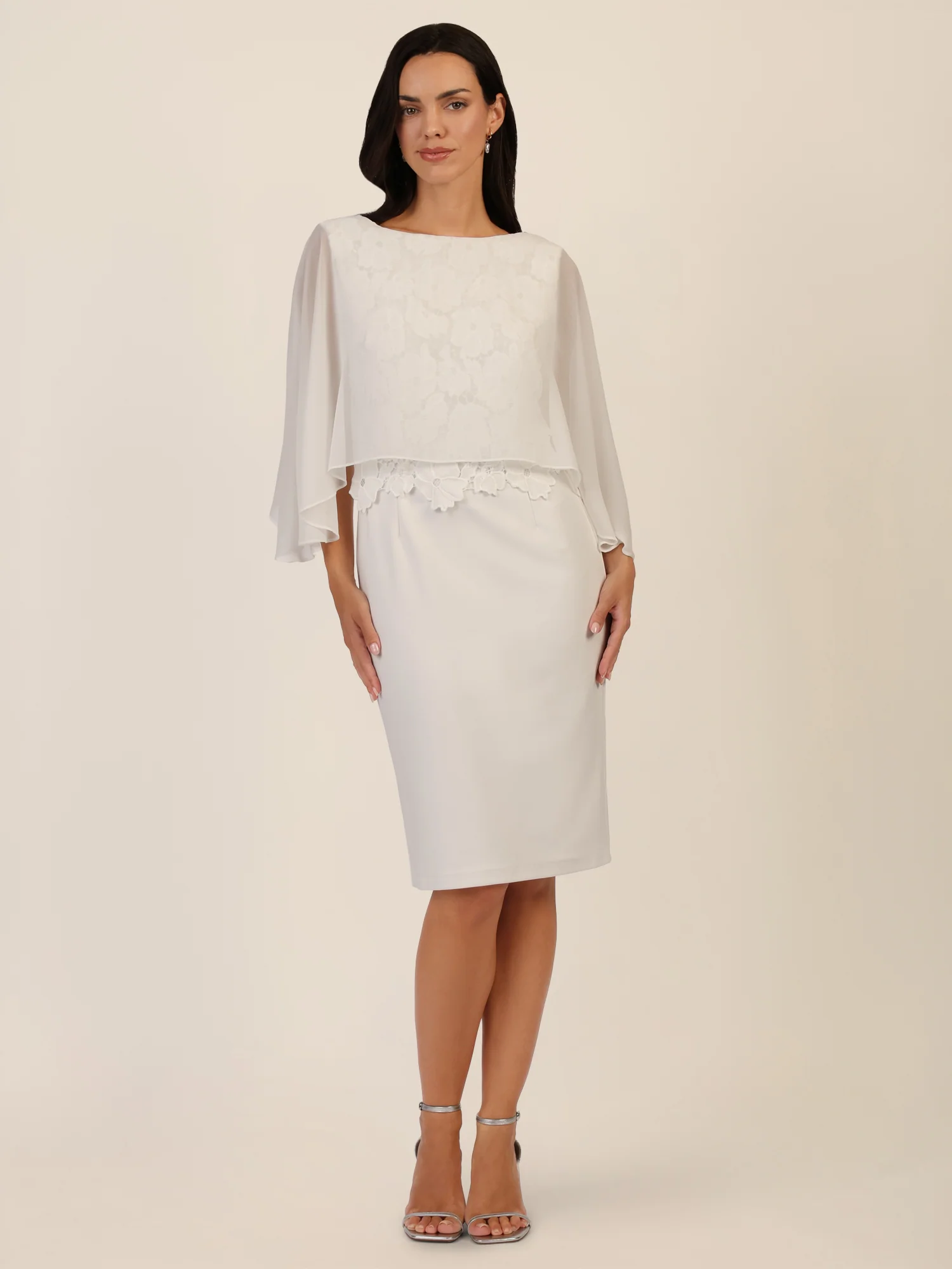 APART Kleid mit Chiffoncape in Lagenoptik mit Spitzenborte | creme - Image 6