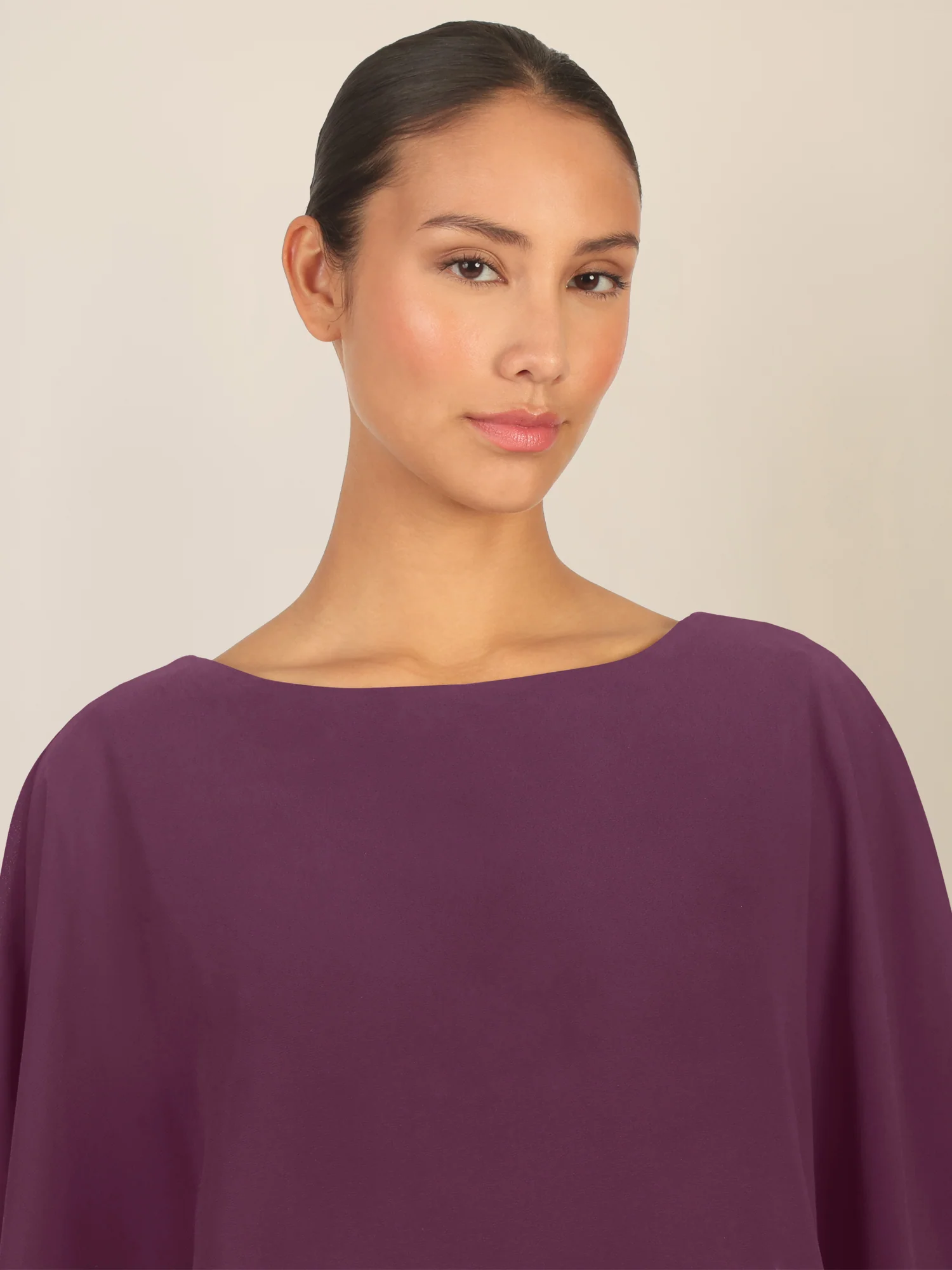 APART Kleid mit Chiffoncape in Lagenoptik mit Spitzenborte | dunkel lila - Image 4