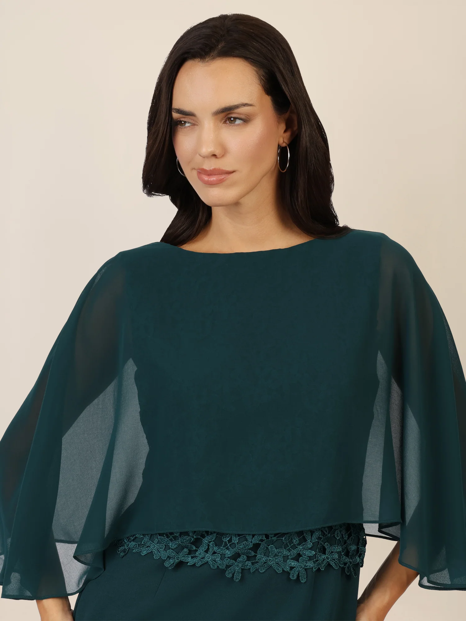 APART Kleid mit Chiffoncape in Lagenoptik mit Spitzenborte | dunkelgrün - Image 5