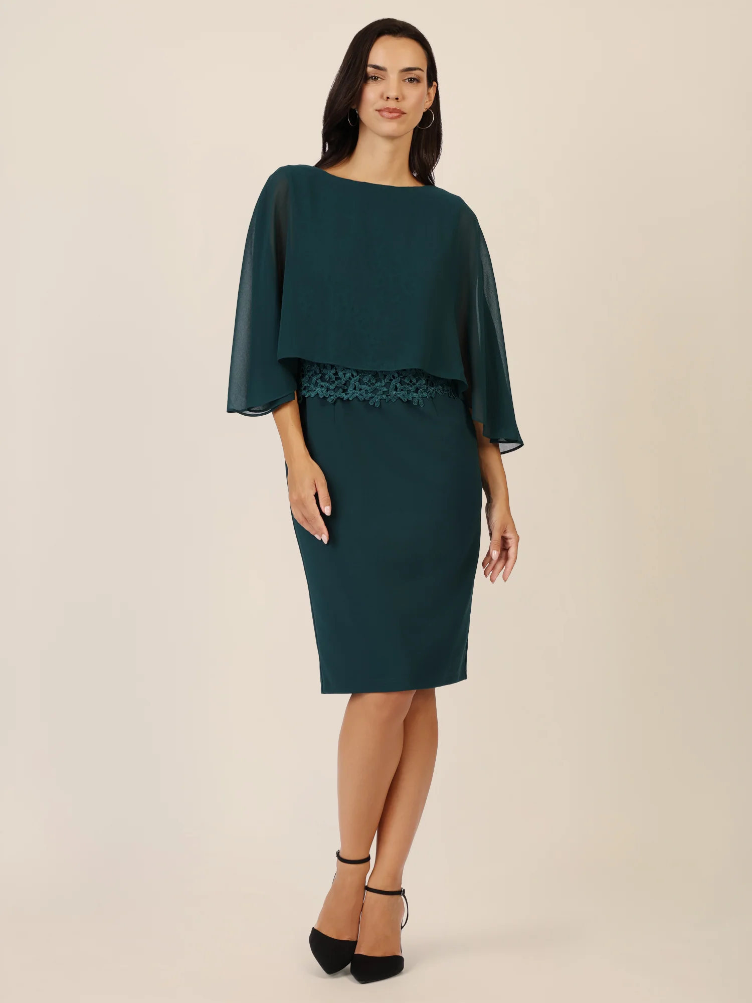APART Kleid mit Chiffoncape in Lagenoptik mit Spitzenborte | dunkelgrün - Image 6