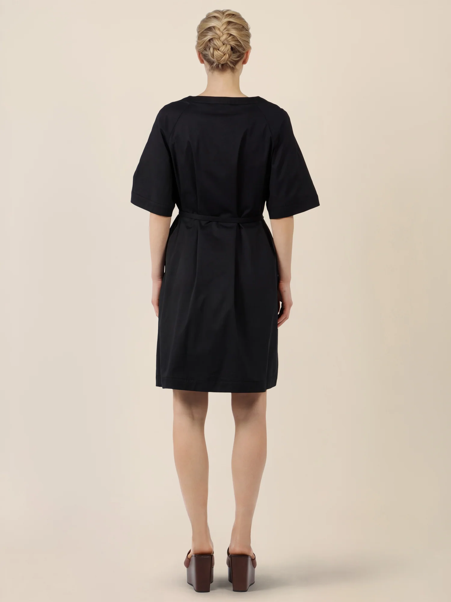 APART Kleid mit Gürtel und Raglanärmeln | schwarz - Image 2