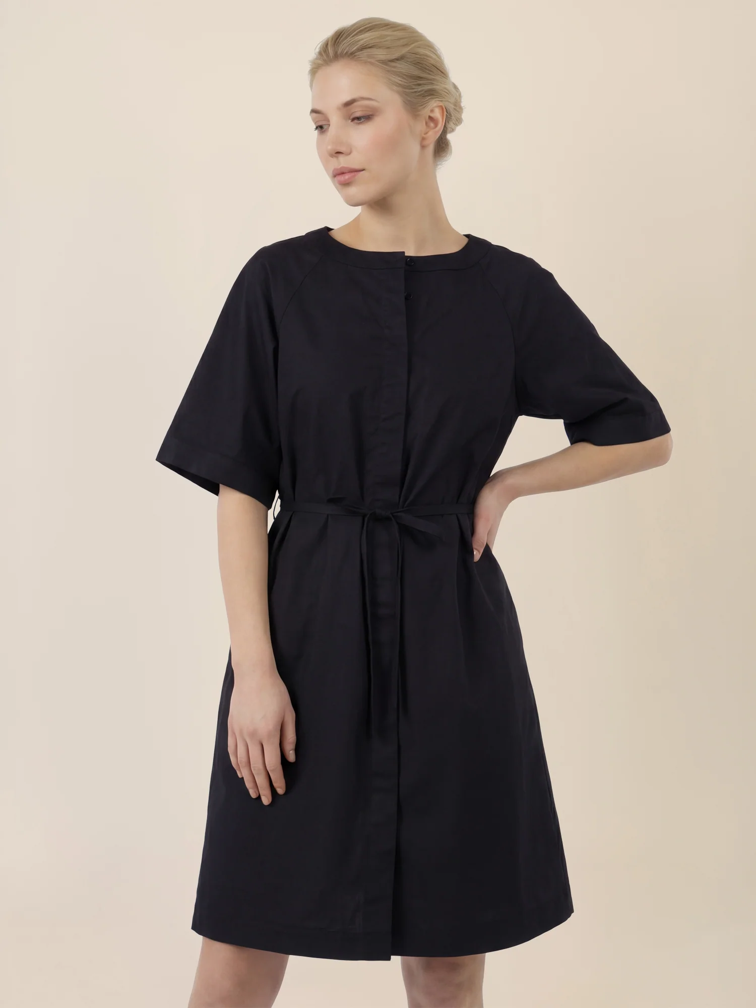 APART Kleid mit Gürtel und Raglanärmeln | schwarz - Image 4