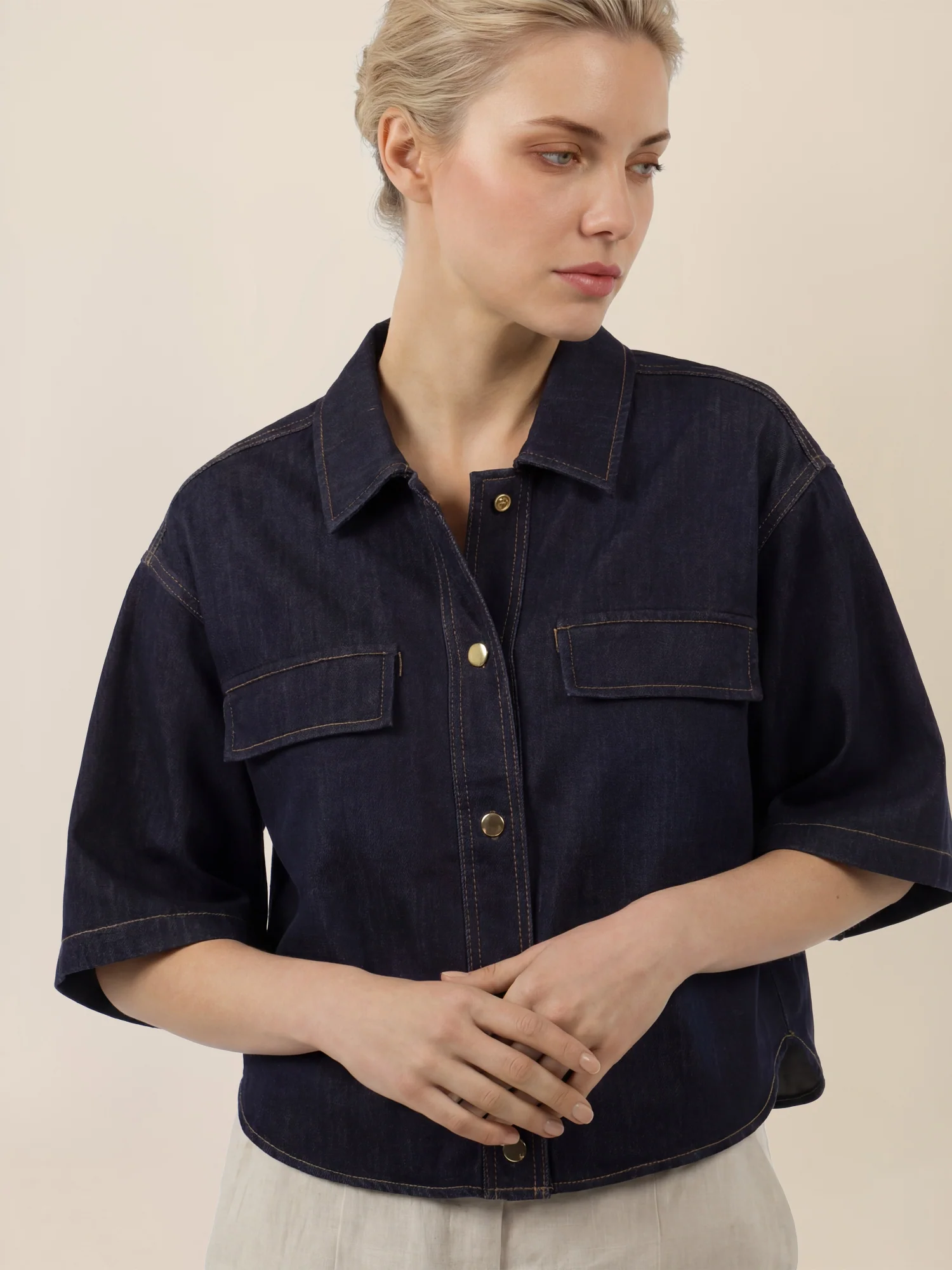 APART Kurzarm-Jeansjacke mit Druckknöpfen | dunkelblau - Image 5