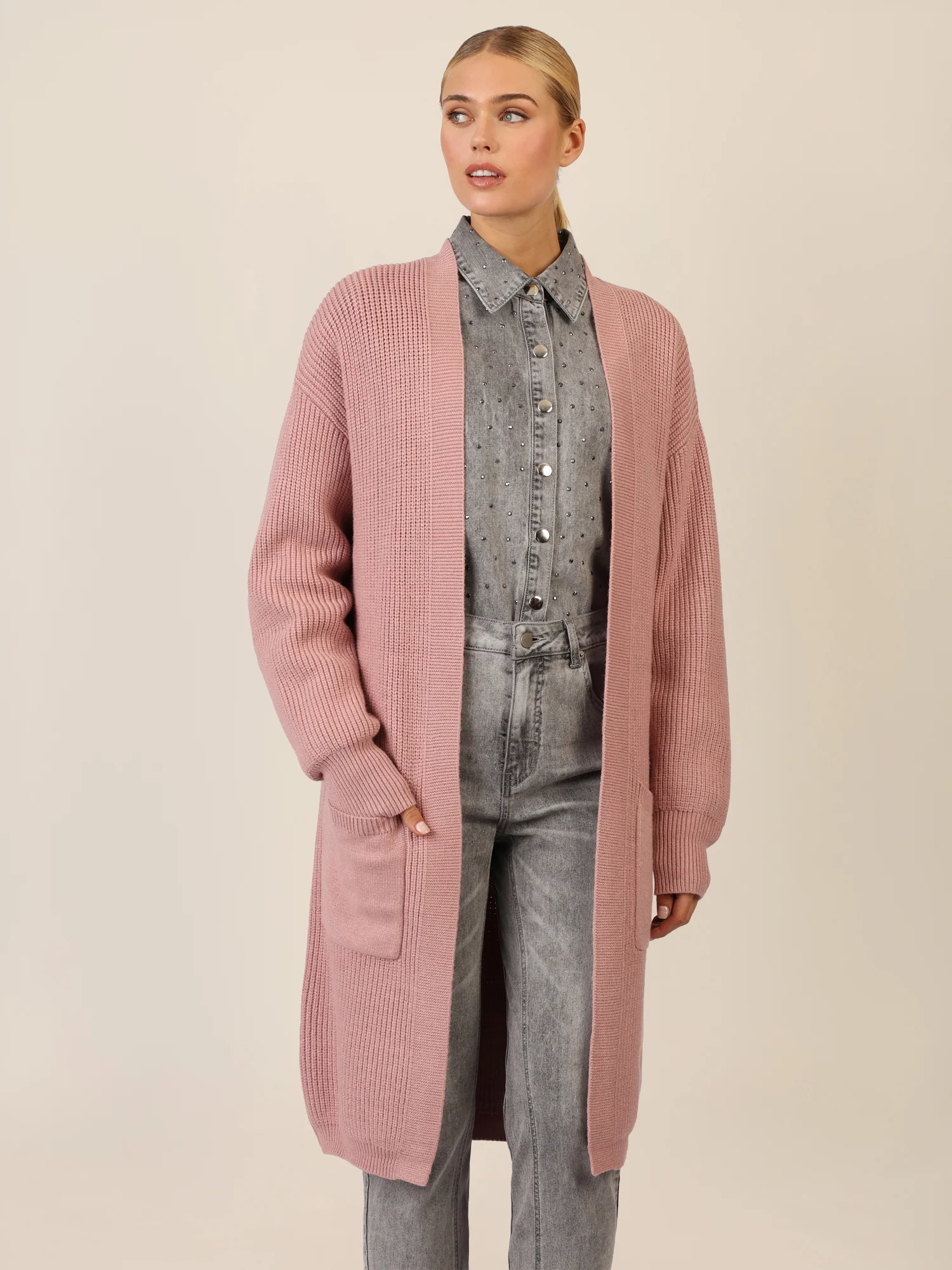 APART Lange Strickjacke mit aufgesetzten Taschen | mauve
