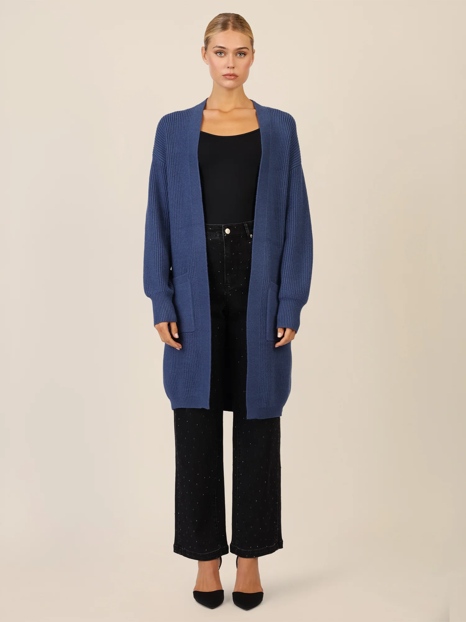 APART Lange Strickjacke mit aufgesetzten Taschen | mittelblau - Image 6