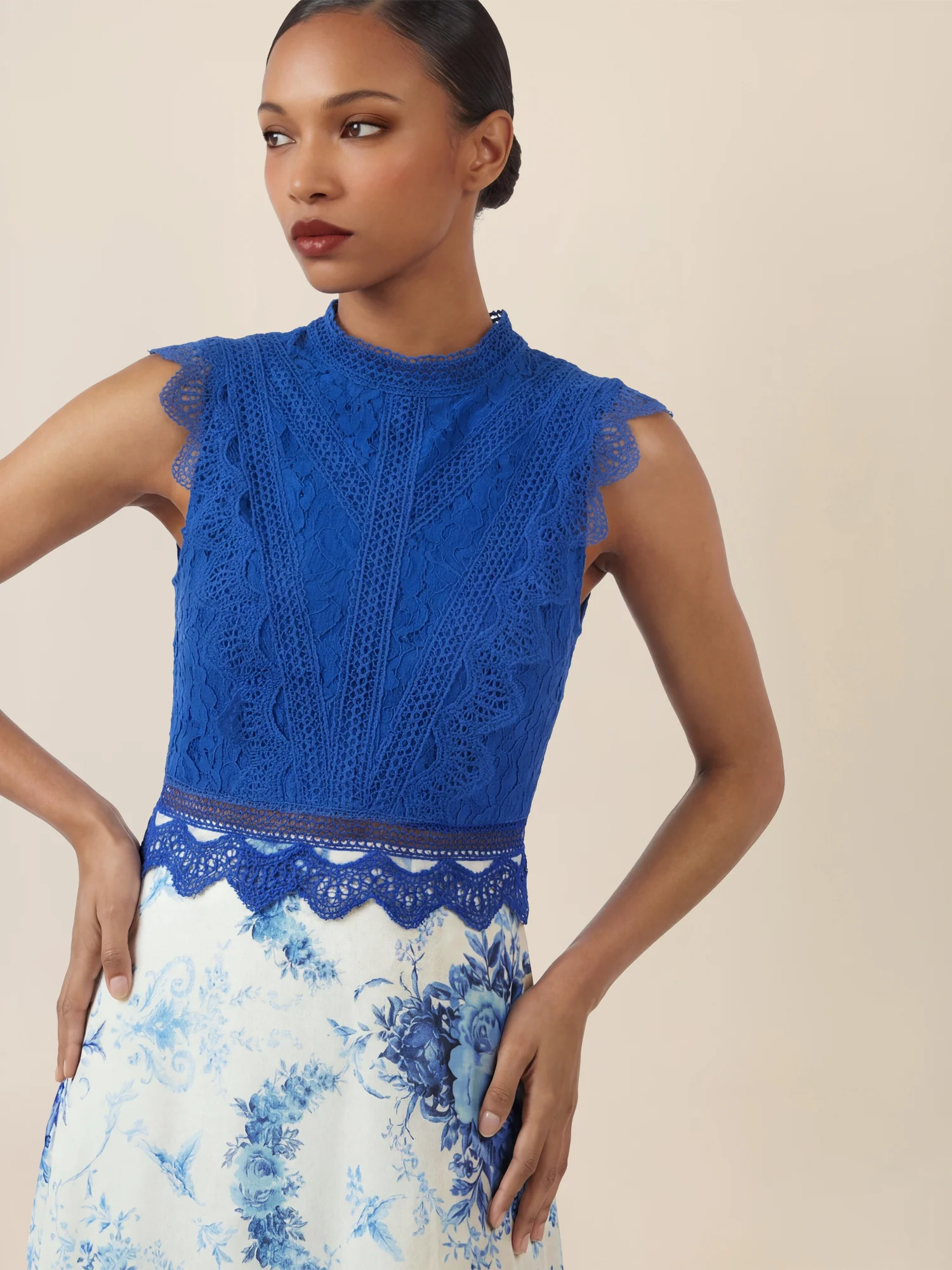 APART Langkleid mit Spitze und floralem Rock | royalblau-multicolor - Image 5
