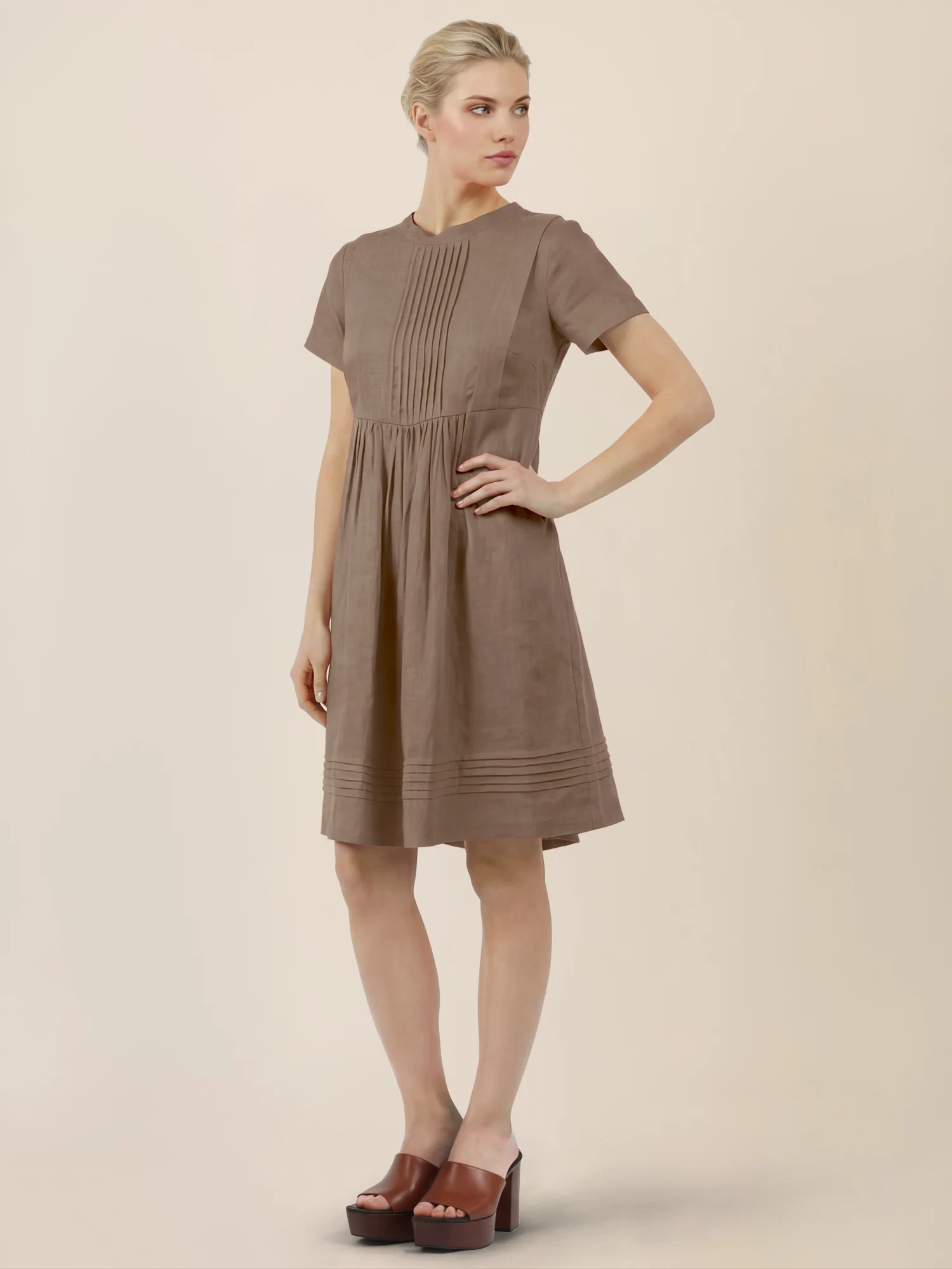 APART Luftiges Leinenkleid mit Zierfalten | cappuccino - Image 6