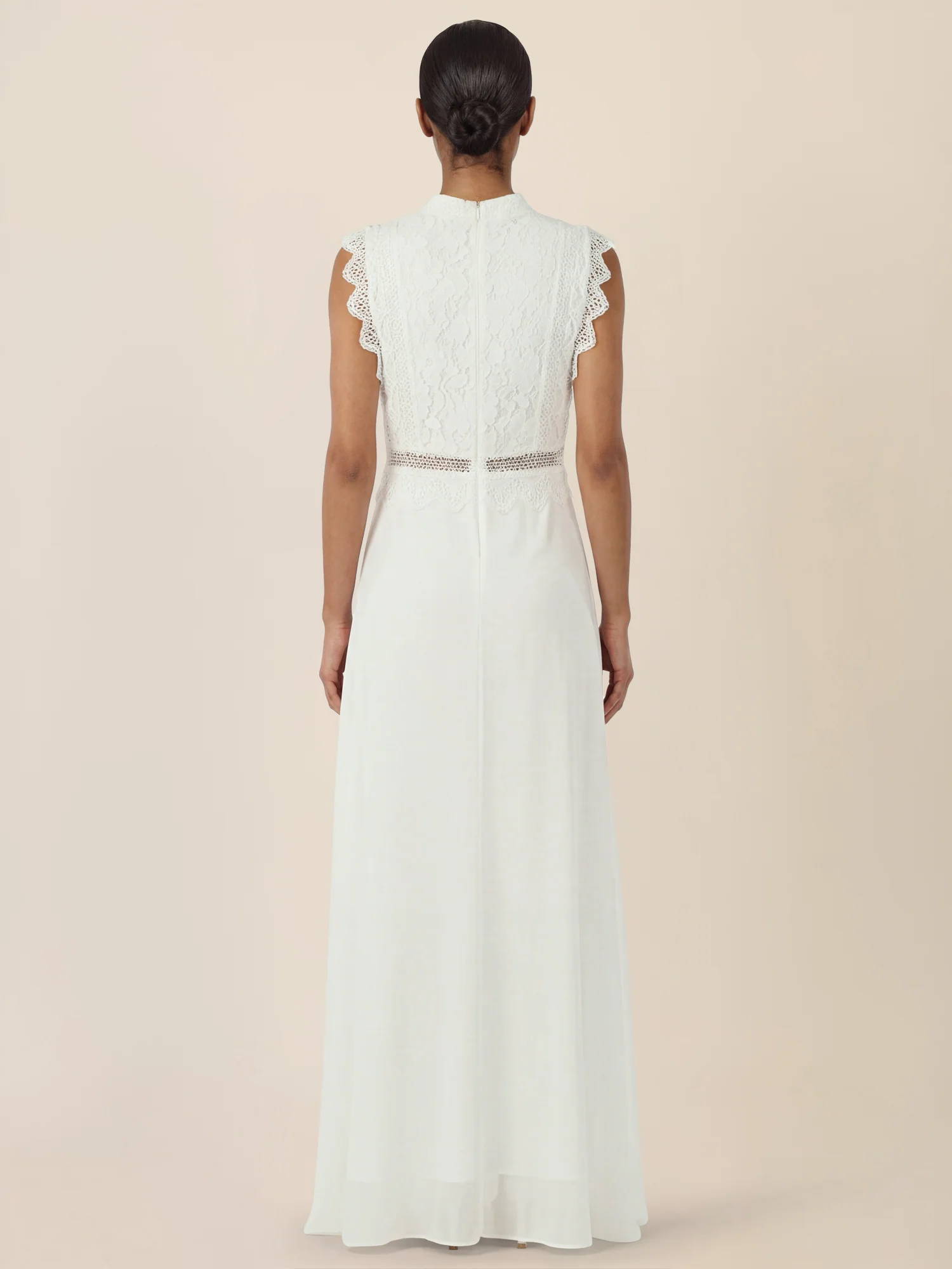 APART Maxikleid mit Häkelspitze und Stehkragen | creme - Image 2