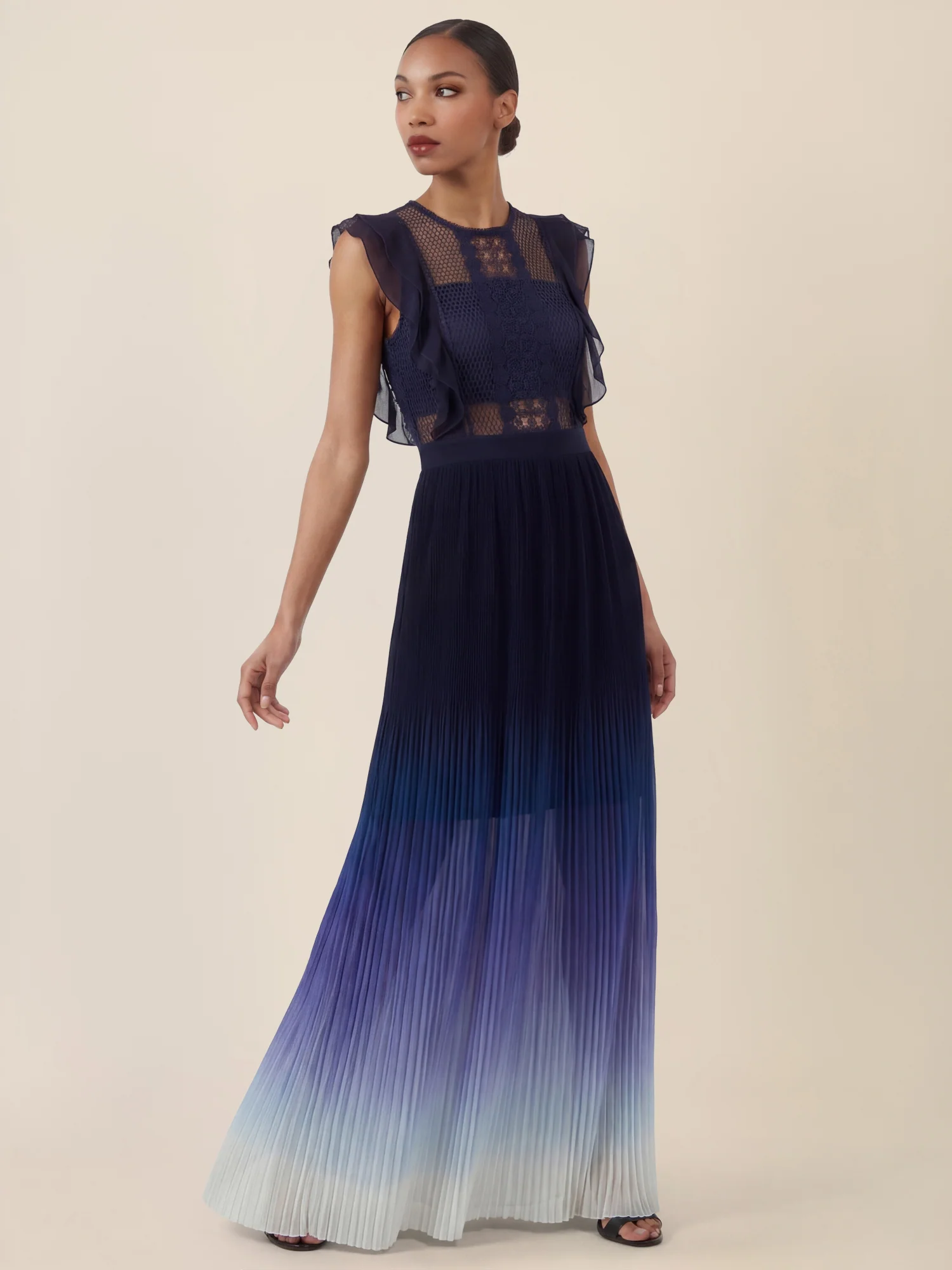 APART Maxikleid mit Spitze, Rüschen und plissiertem Dégradé-Rock | nachtblau-multicolor - Image 5