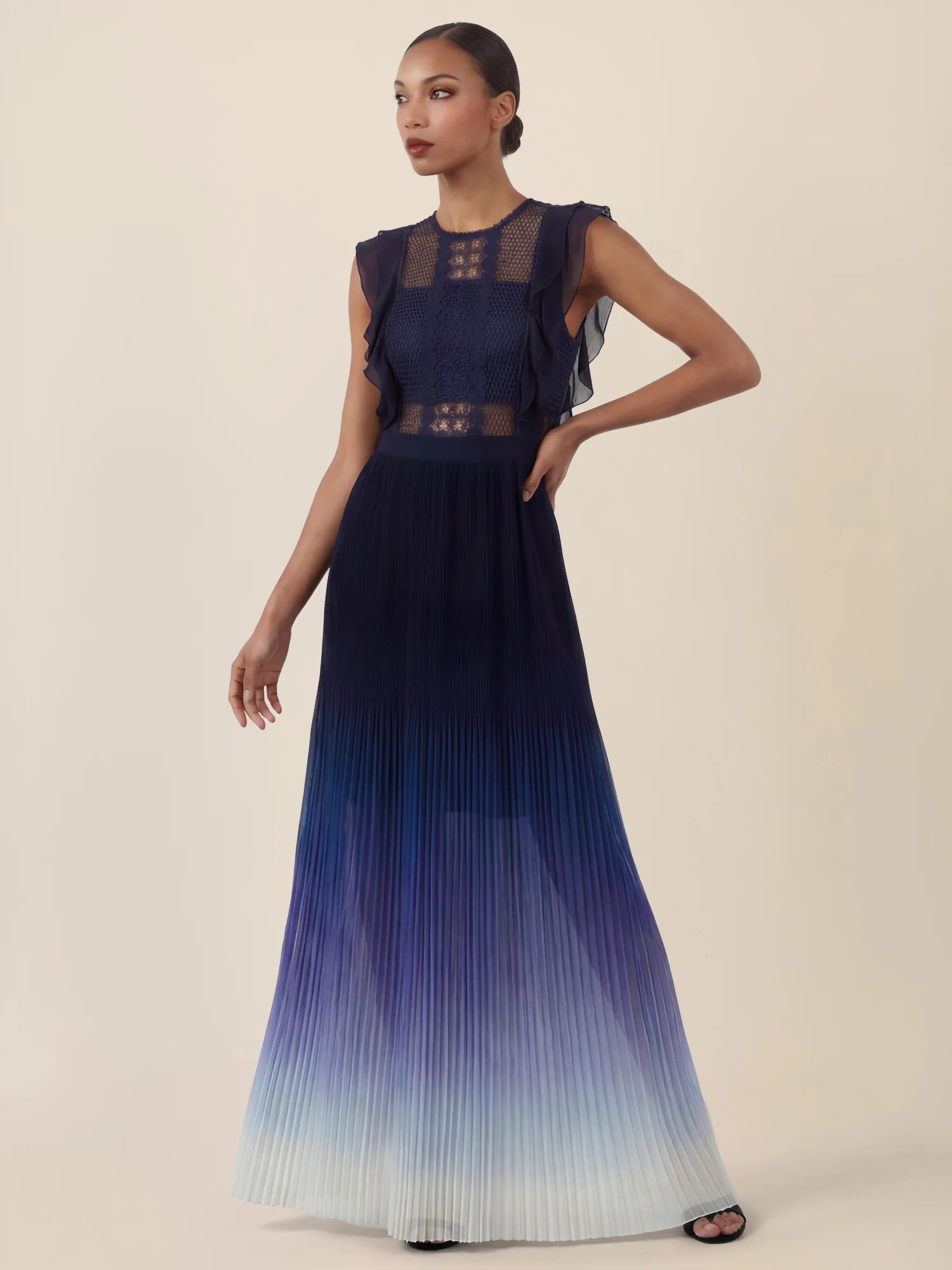 APART Maxikleid mit Spitze, Rüschen und plissiertem Dégradé-Rock | nachtblau-multicolor - Image 6