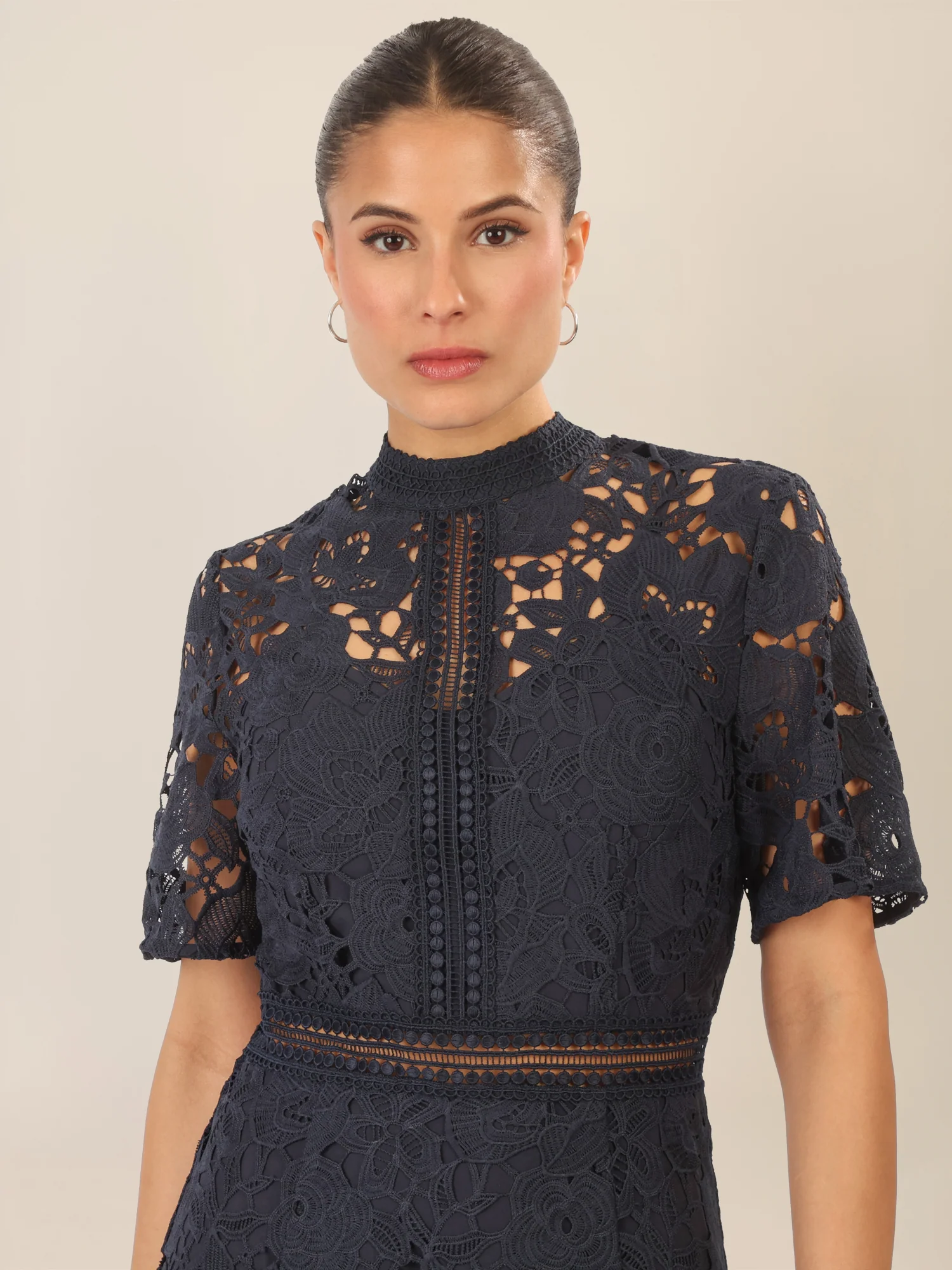 APART Midi Spitzenkleid mit blickdichtem Unterkleid | nachtblau - Image 4