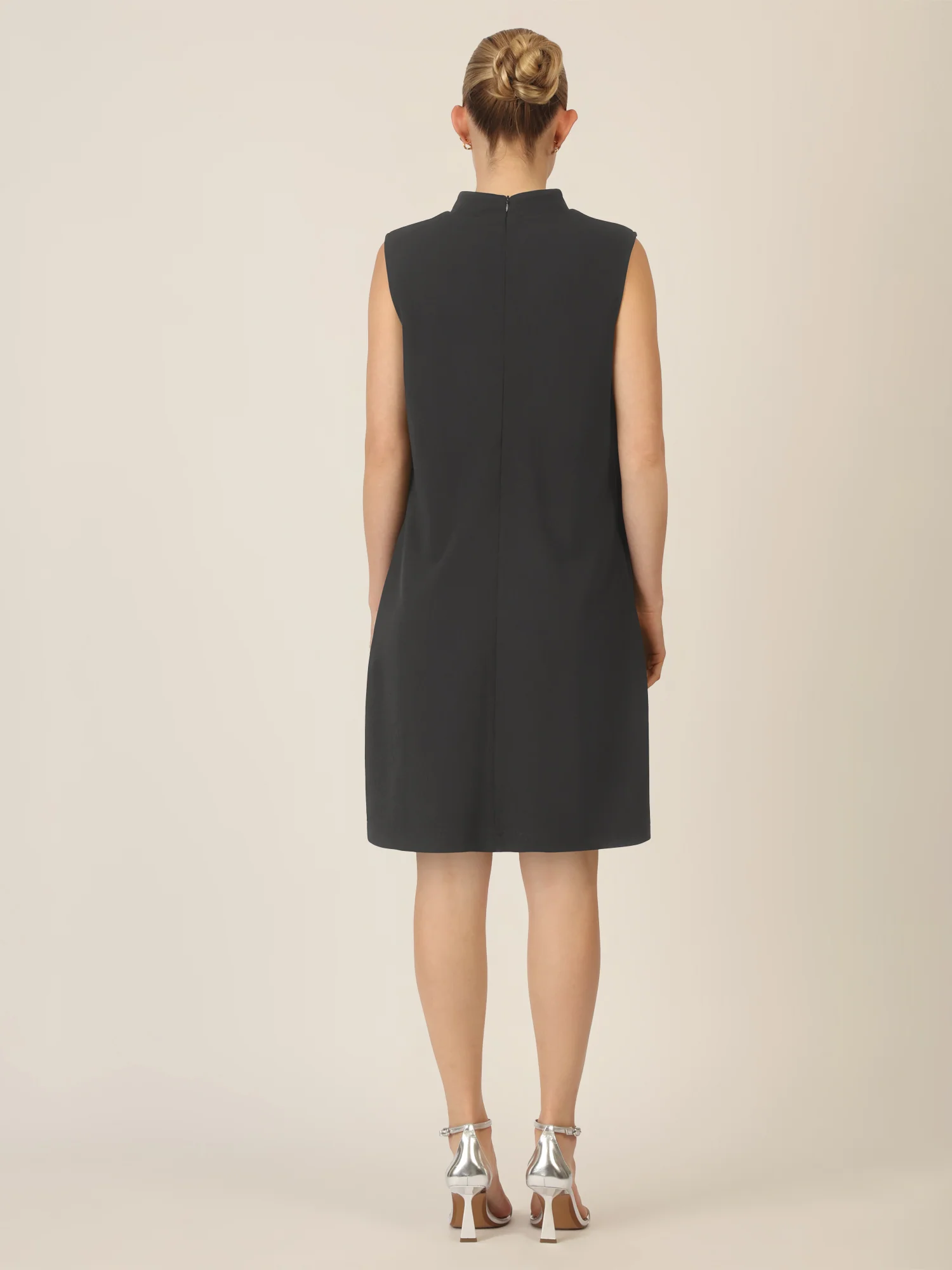 APART Minikleid aus einer leicht körnigen Jersey Ware | schwarz - Image 2