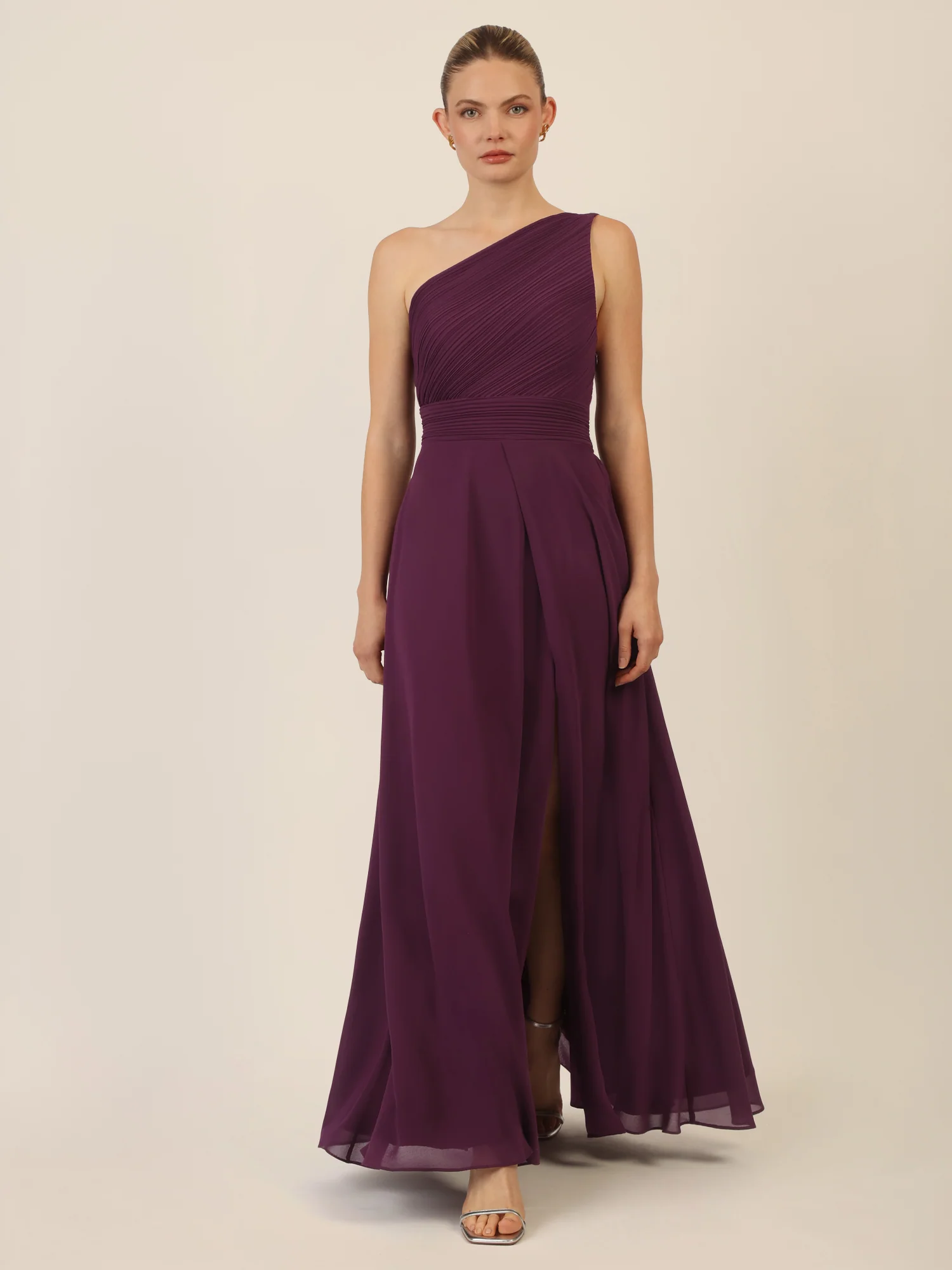 APART One-Shoulder Abendkleid mit Plisseedetail | dunkel lila
