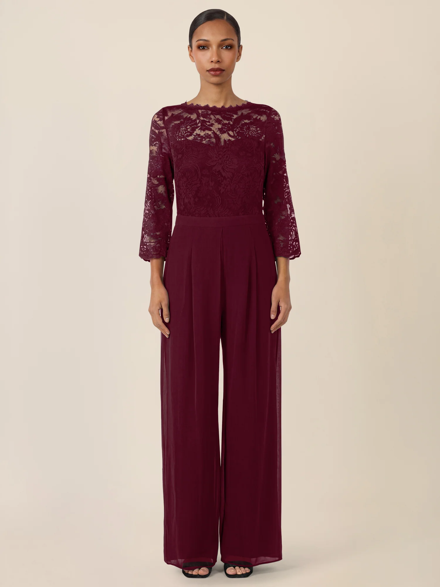 APART Overall aus elastischer Spitze und Chiffon | weinrot
