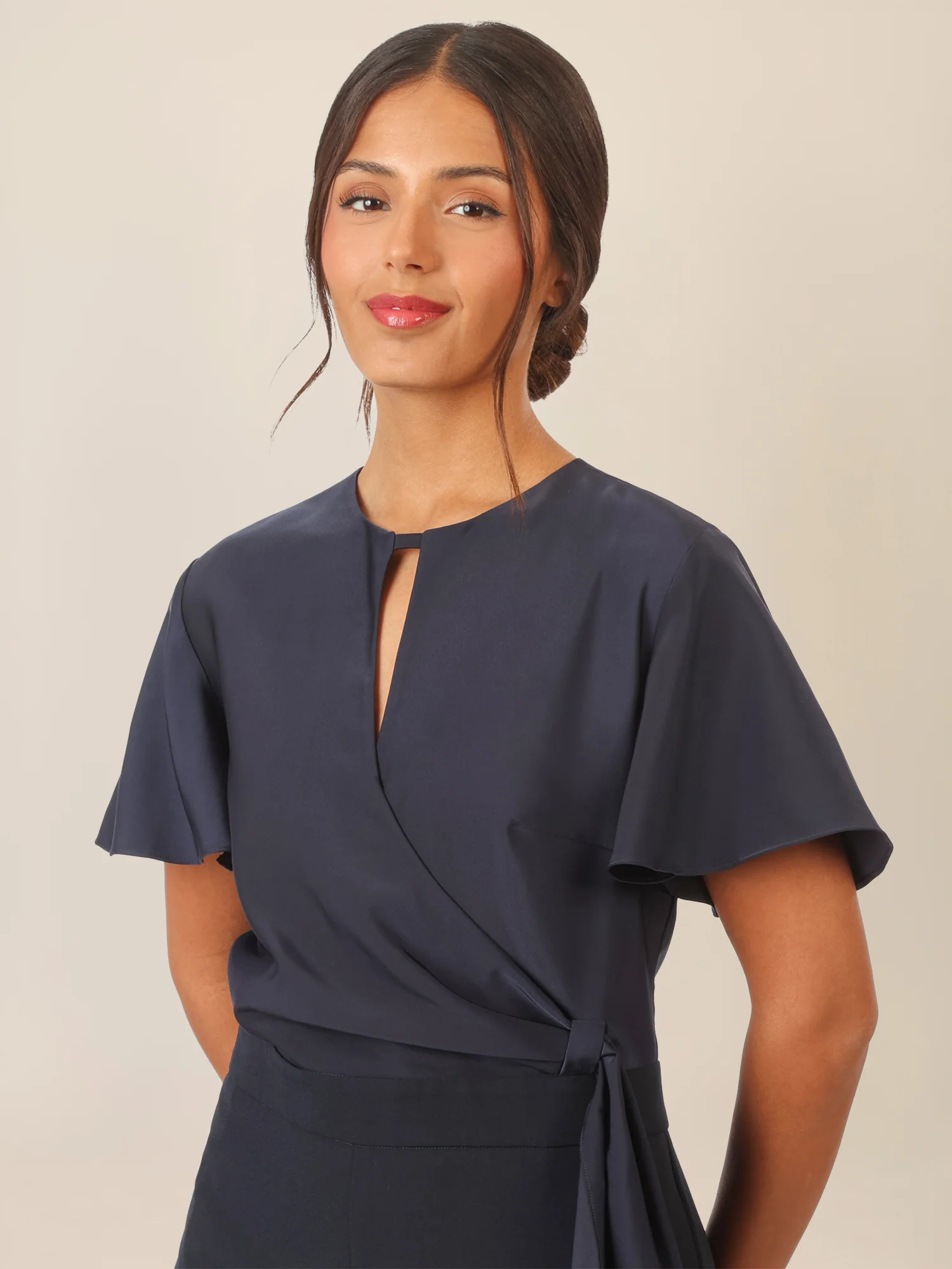 APART Overall im Materialmix aus Satin und mattschimmerndem Krepp | nachtblau - Image 4