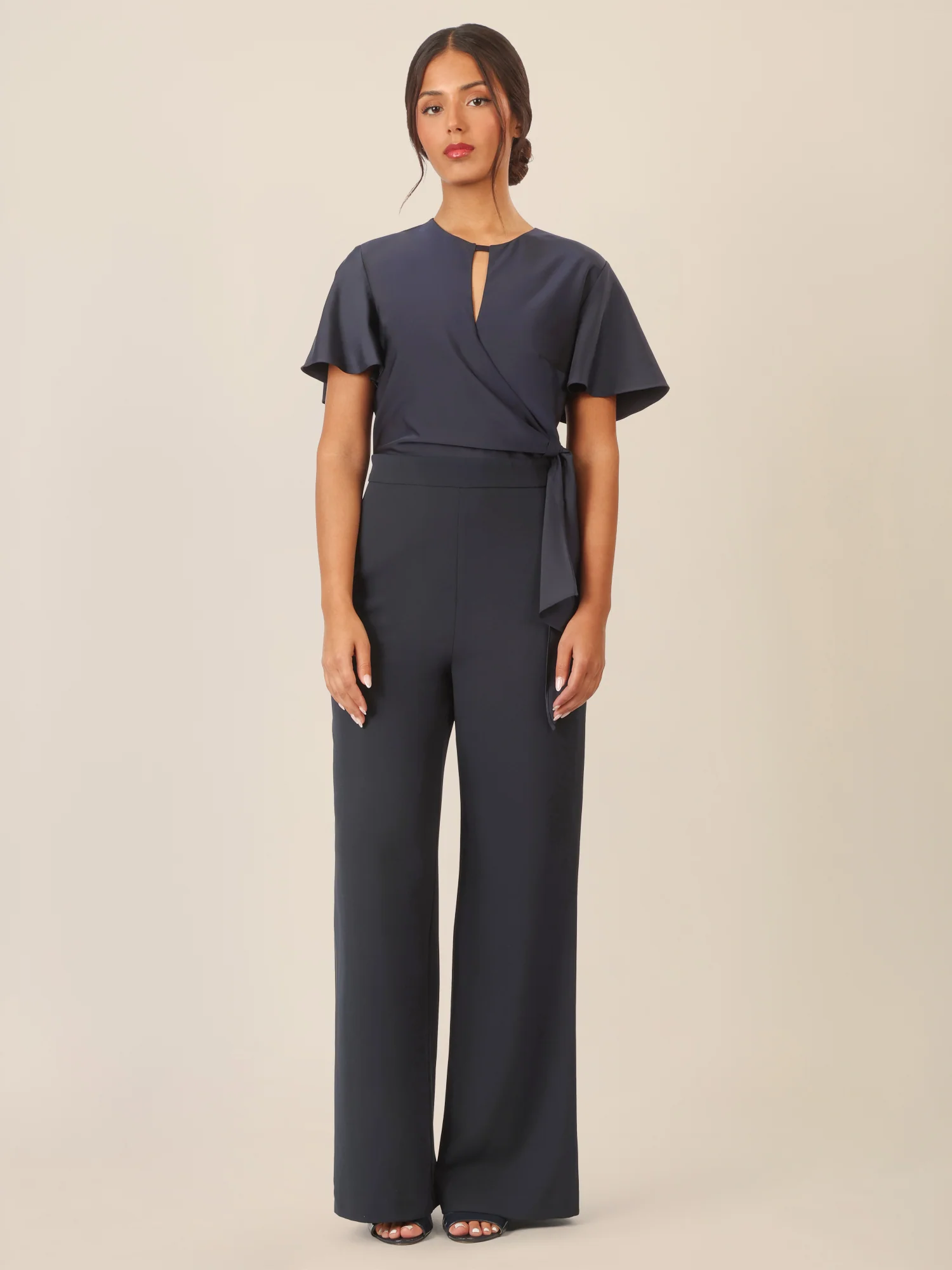 APART Overall im Materialmix aus Satin und mattschimmerndem Krepp | nachtblau - Image 5