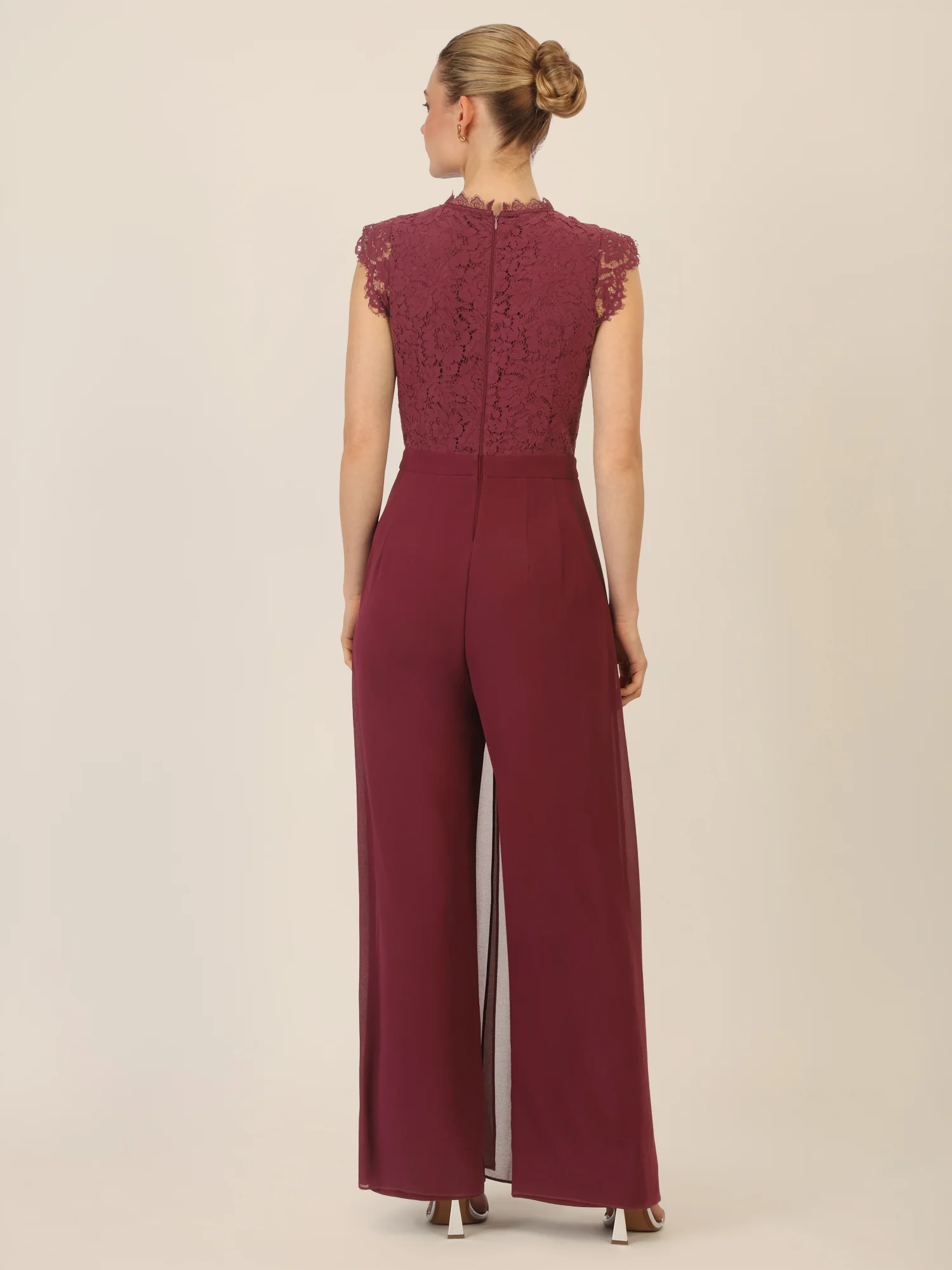 APART Overall mit Spitzenoberteil mit Spitzenoberteil und weitem Bein | bordeauxrot - Image 2