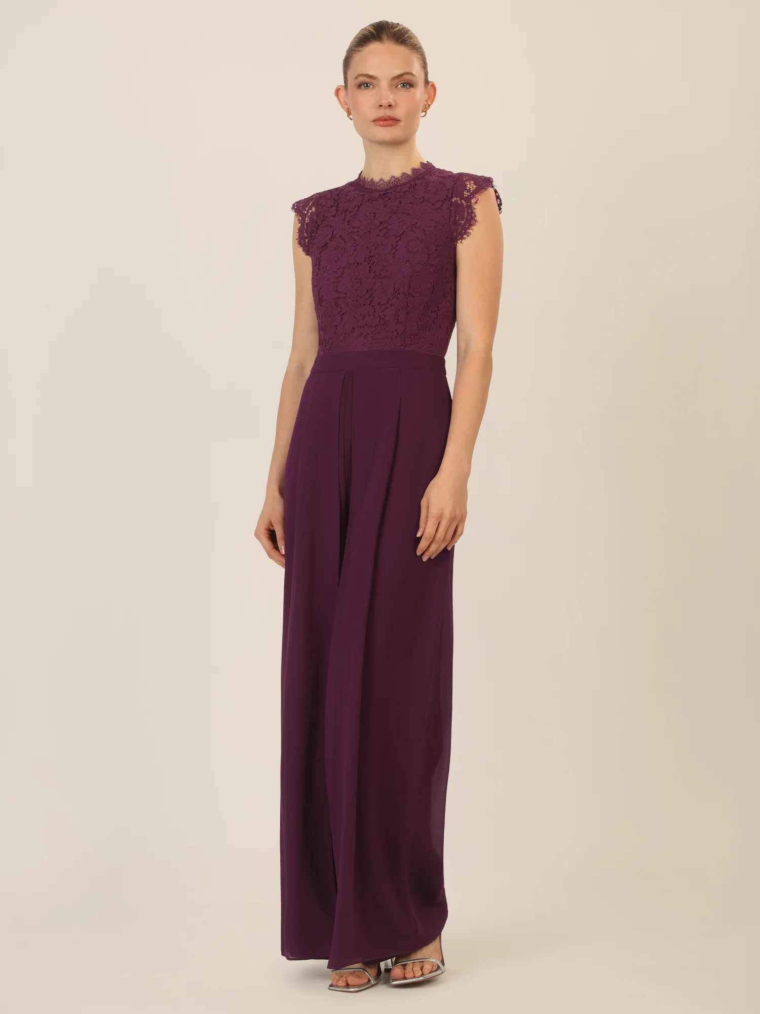 APART Overall mit Spitzenoberteil mit Spitzenoberteil und weitem Bein | dunkel lila - Image 5