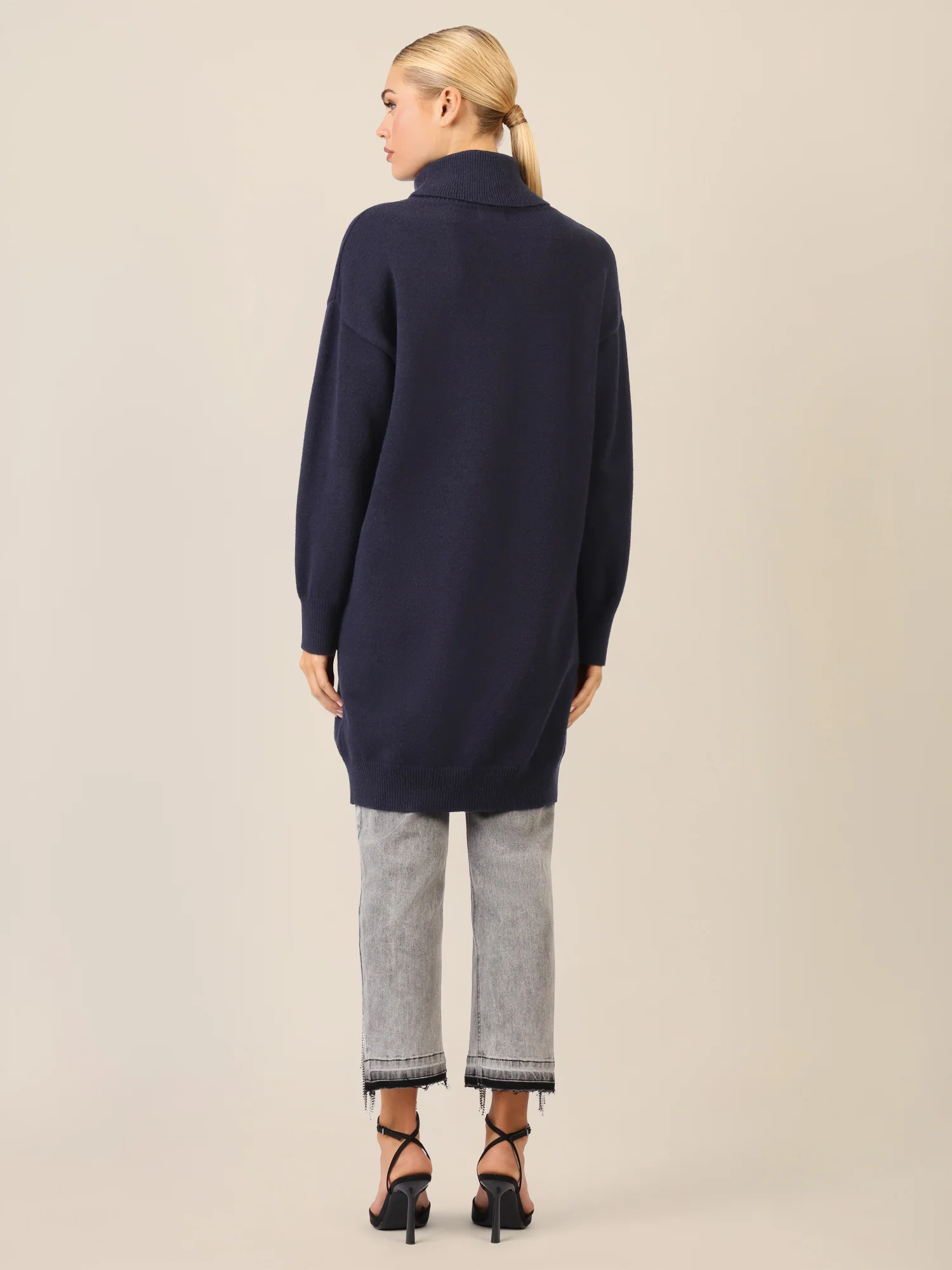 APART Overside Strickkleid mit überschnittene Schultern | nachtblau - Image 2