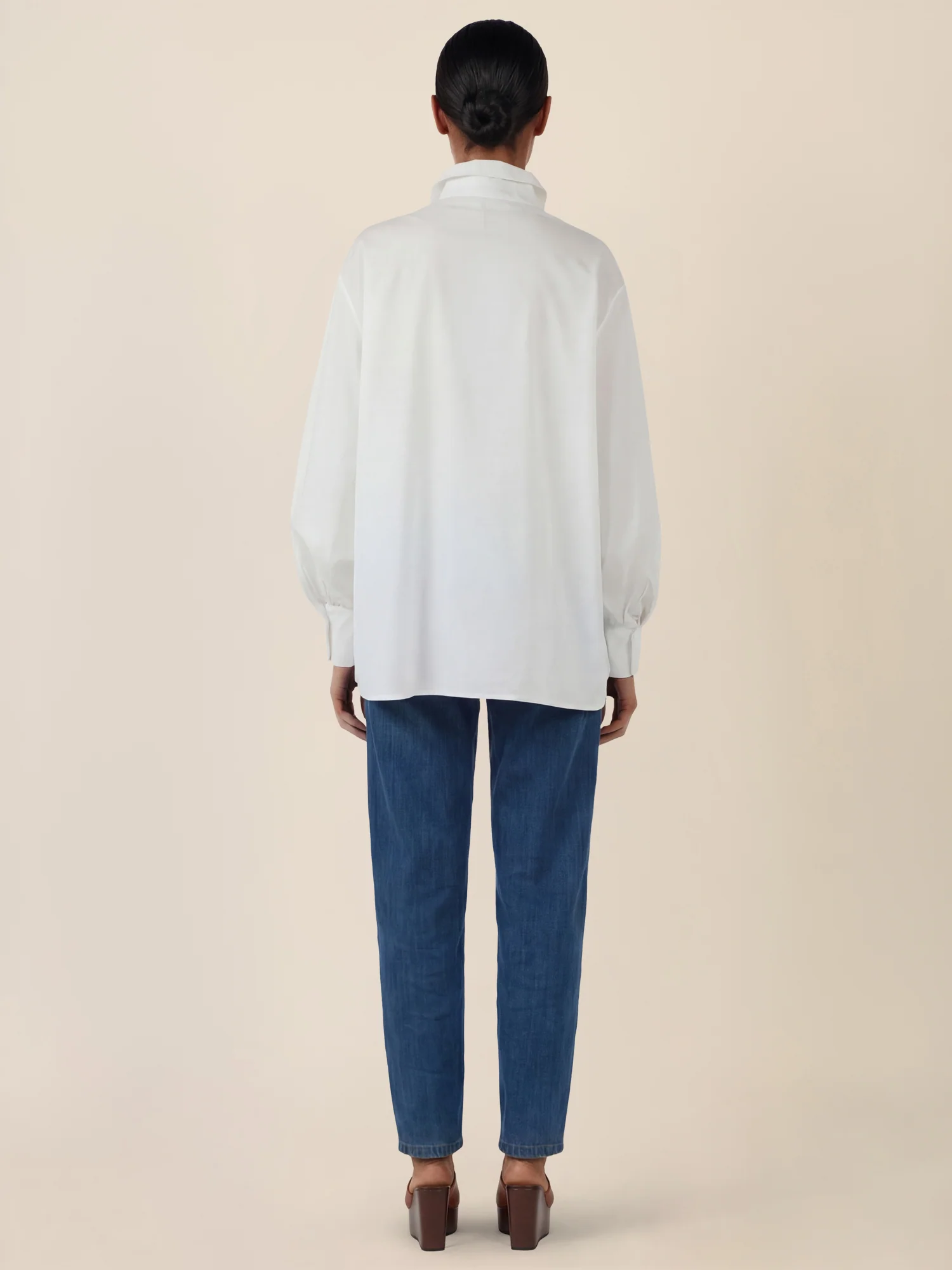APART Oversize-Bluse mit Ballonärmeln und Hemdkragen | creme - Image 3