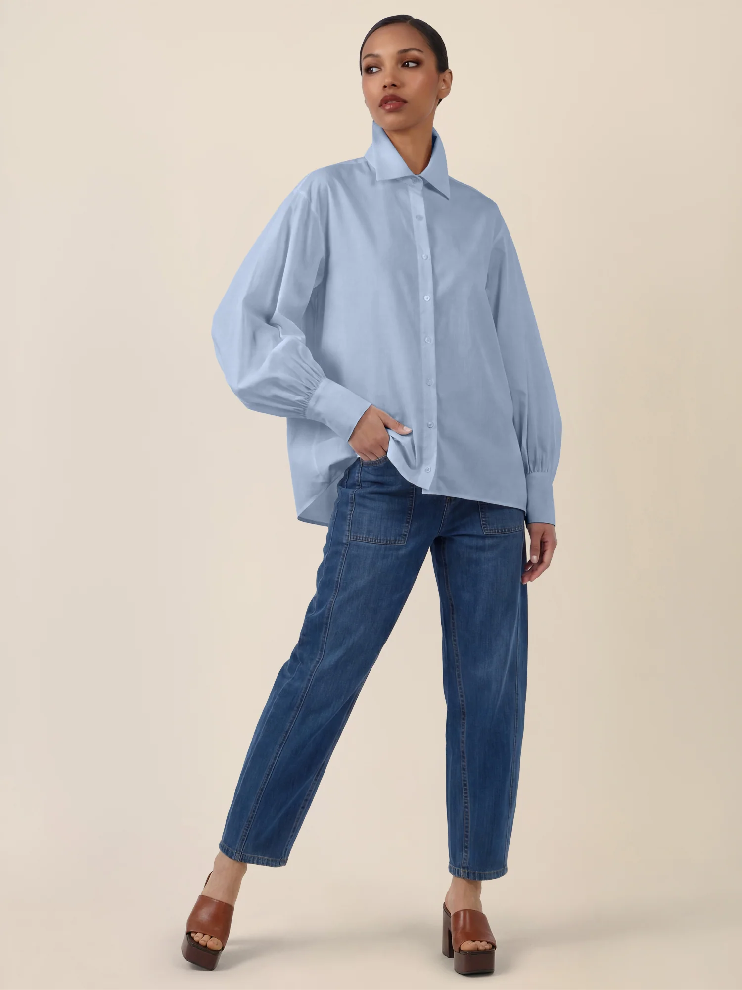 APART Oversize-Bluse mit Ballonärmeln und Hemdkragen | hellblau - Image 6