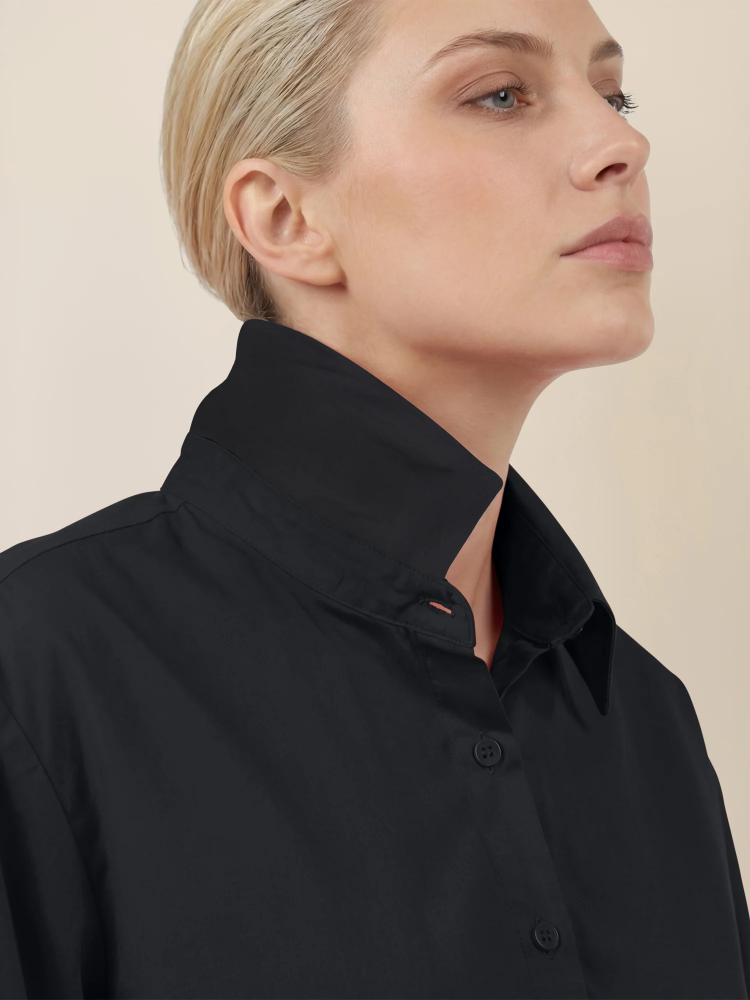 APART Oversize-Bluse mit Ballonärmeln und Hemdkragen | schwarz - Image 5