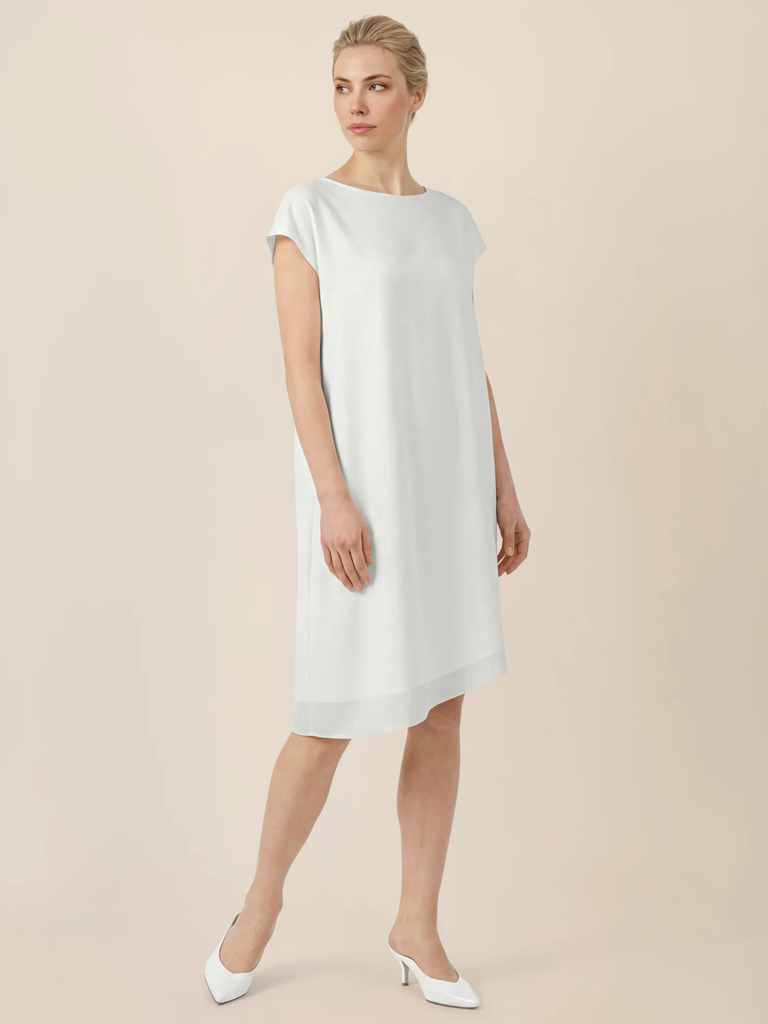 APART Oversized Kleid mit asymmetrischem Saum | creme - Image 5
