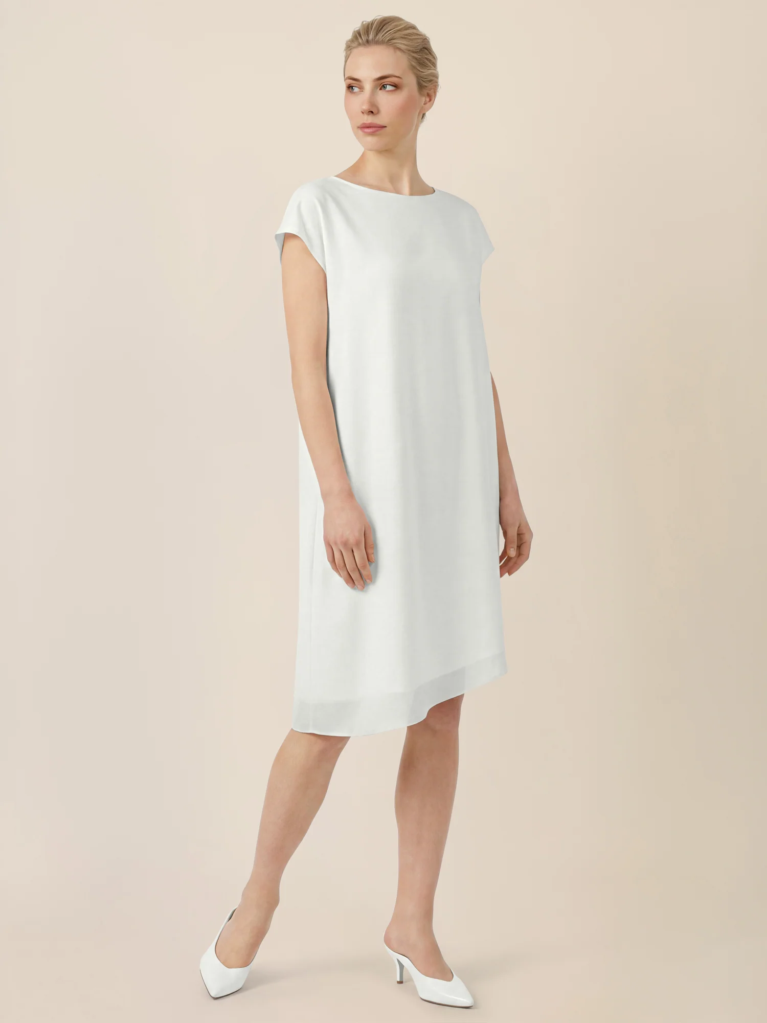 APART Oversized Kleid mit asymmetrischem Saum | creme - Image 6