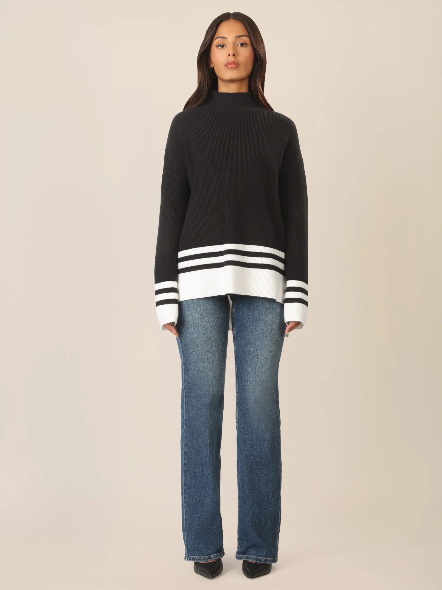 APART Oversized Pullover mit Kontraststreifen | schwarz-creme - Image 6