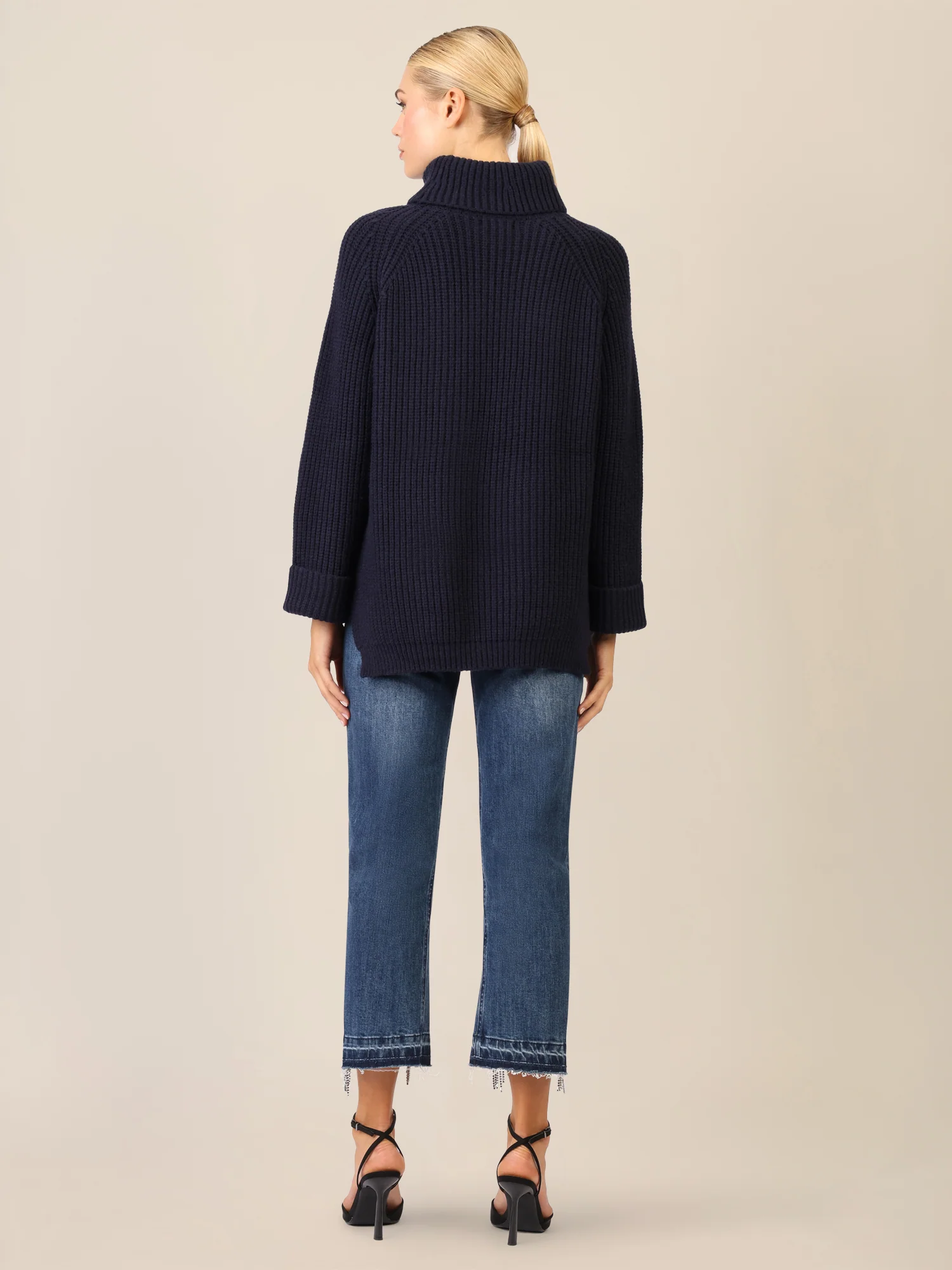APART Oversized Pullover mit Rollkragen | nachtblau - Image 3