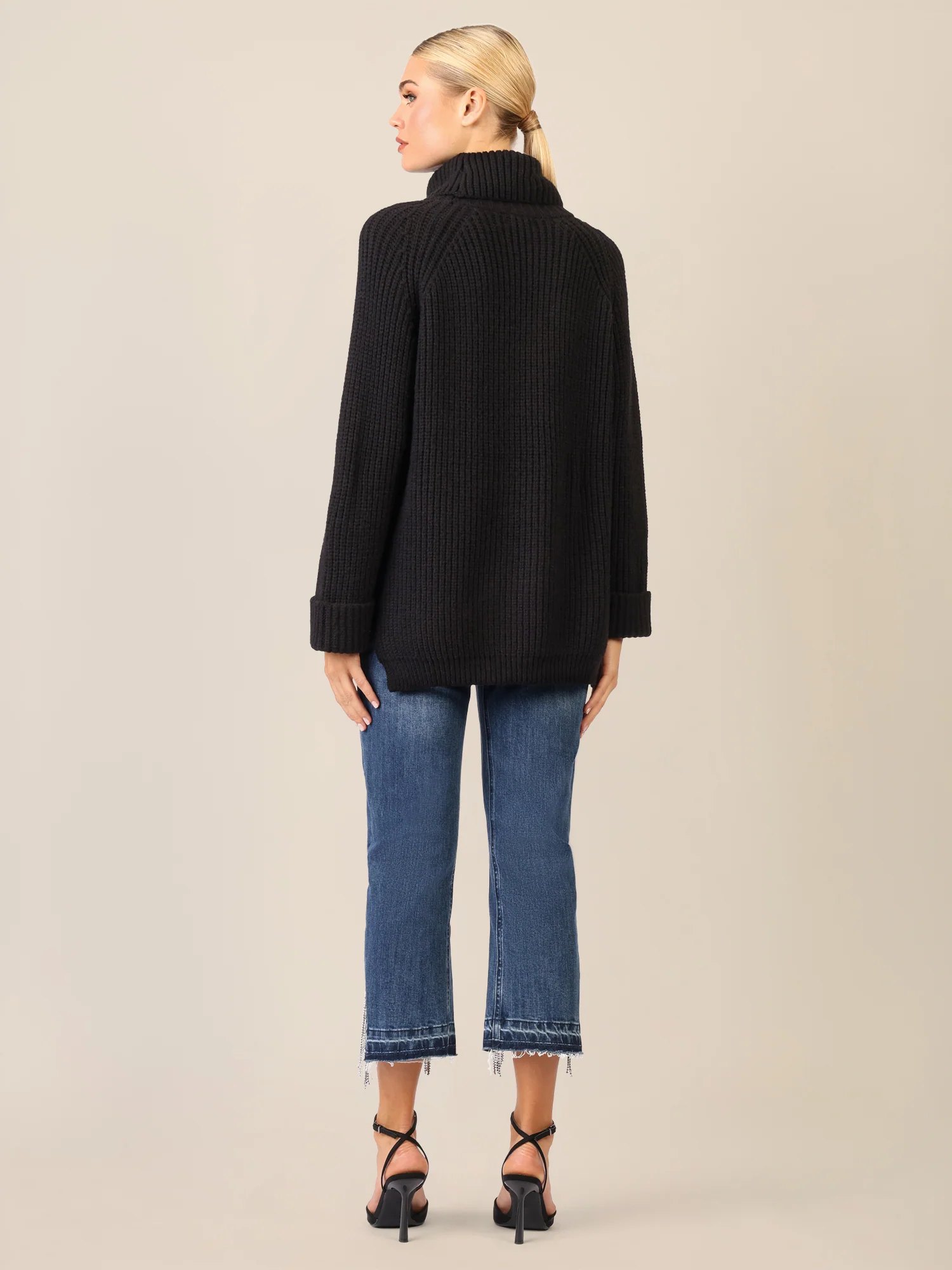 APART Oversized Pullover mit Rollkragen | schwarz - Image 3