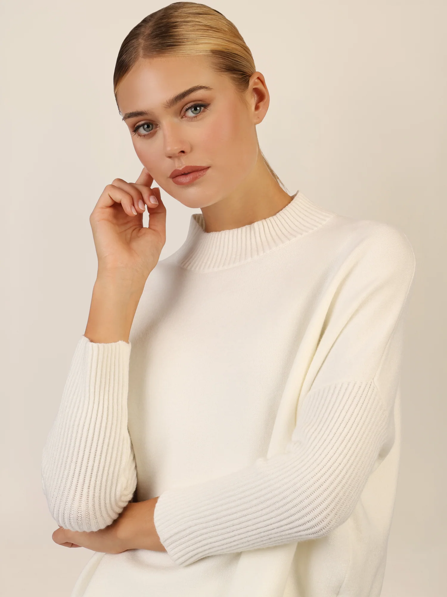 APART Oversized Pullover mit Stehkragen und Rippenstruktur | creme - Image 5