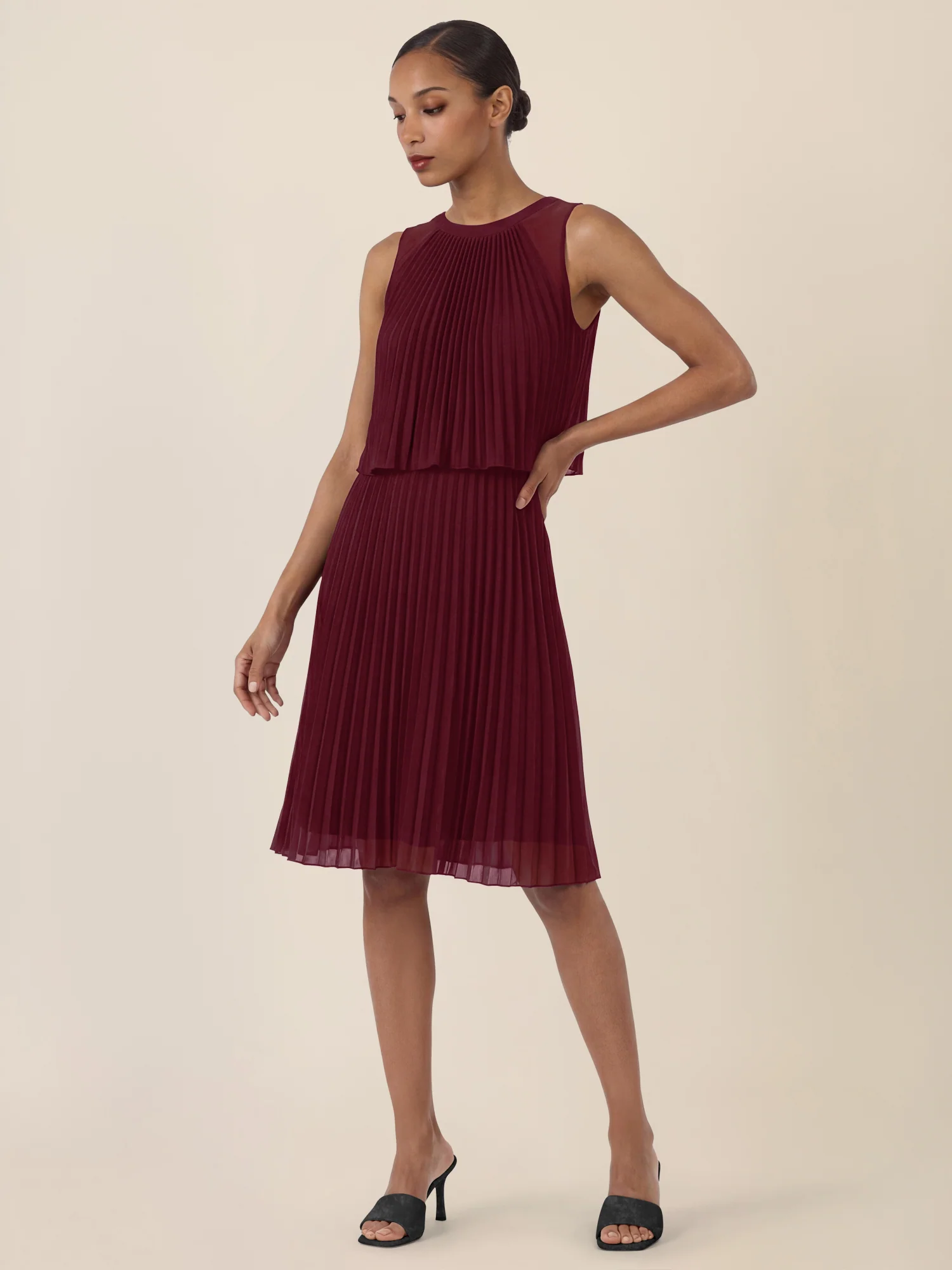 APART Plissiertes Chiffonkleid mit doppellagigem Oberteil | weinrot - Image 6