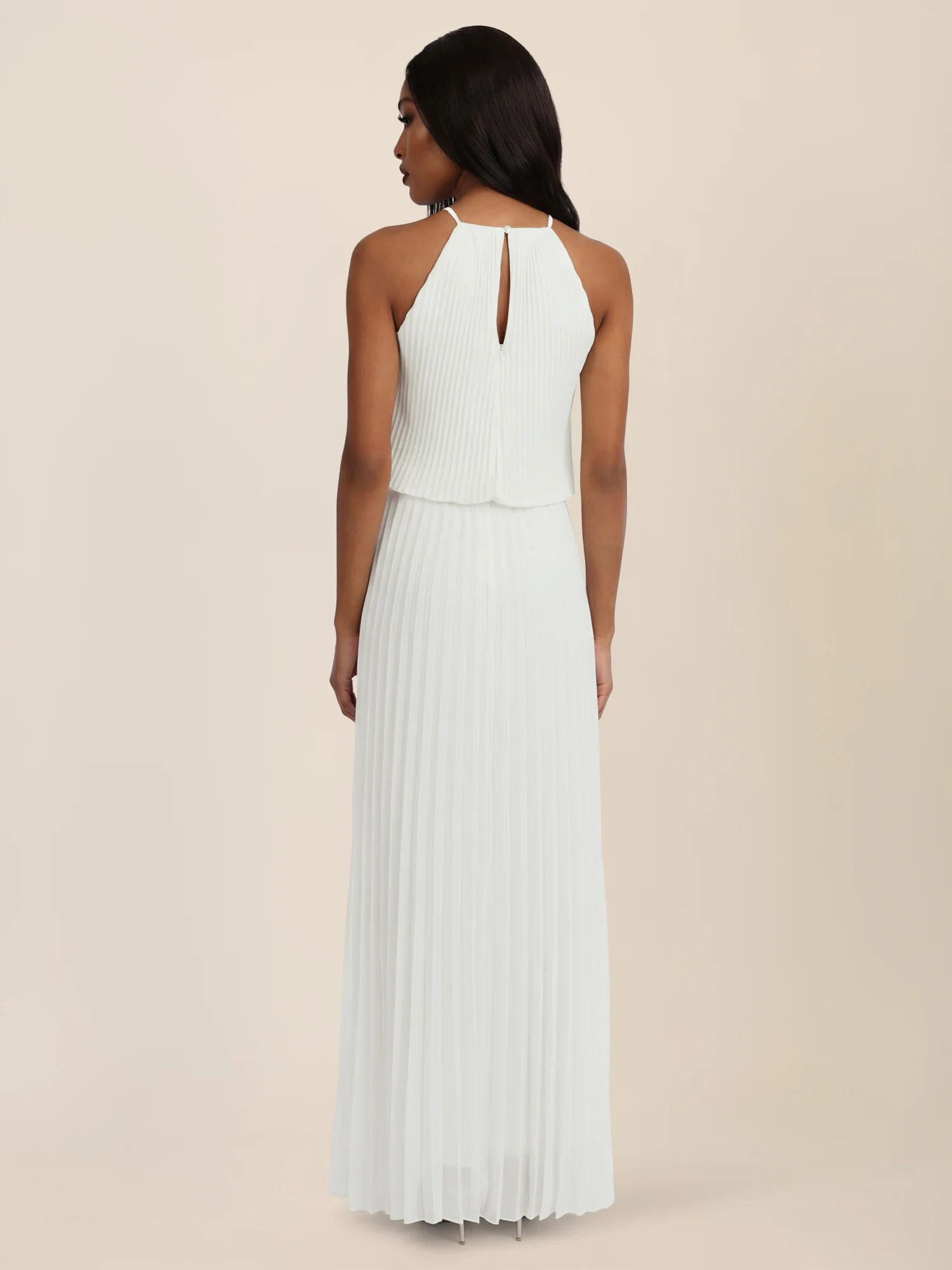 APART Plissiertes Chiffonkleid mit Neckholder | creme - Image 2