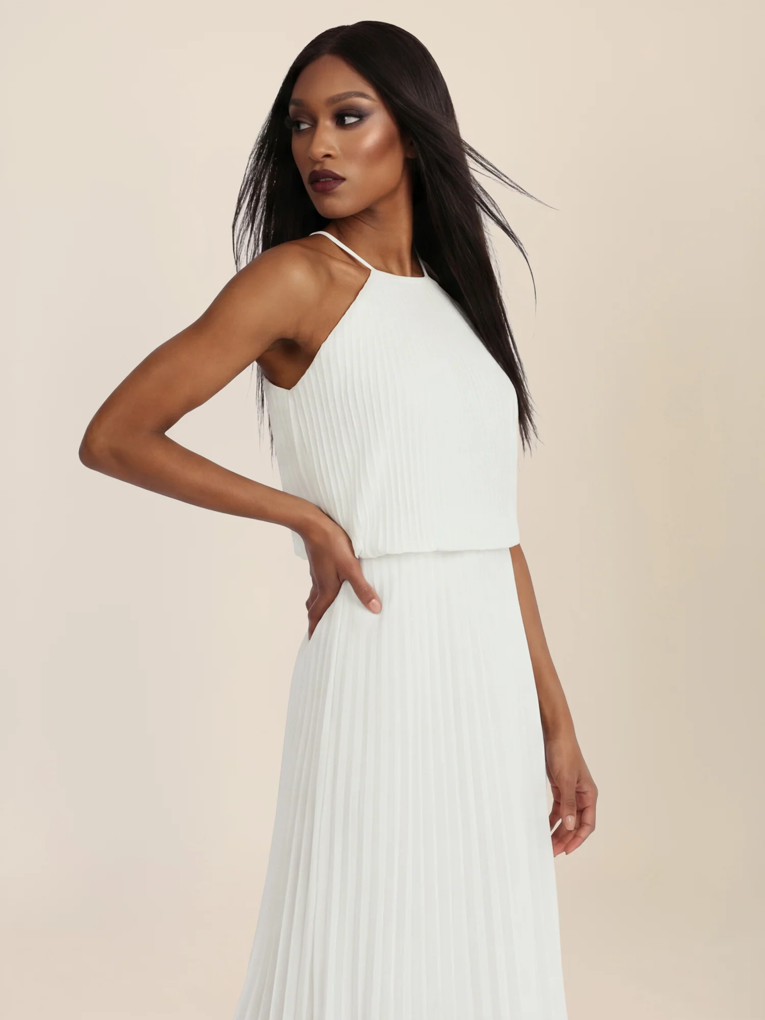 APART Plissiertes Chiffonkleid mit Neckholder | creme - Image 4