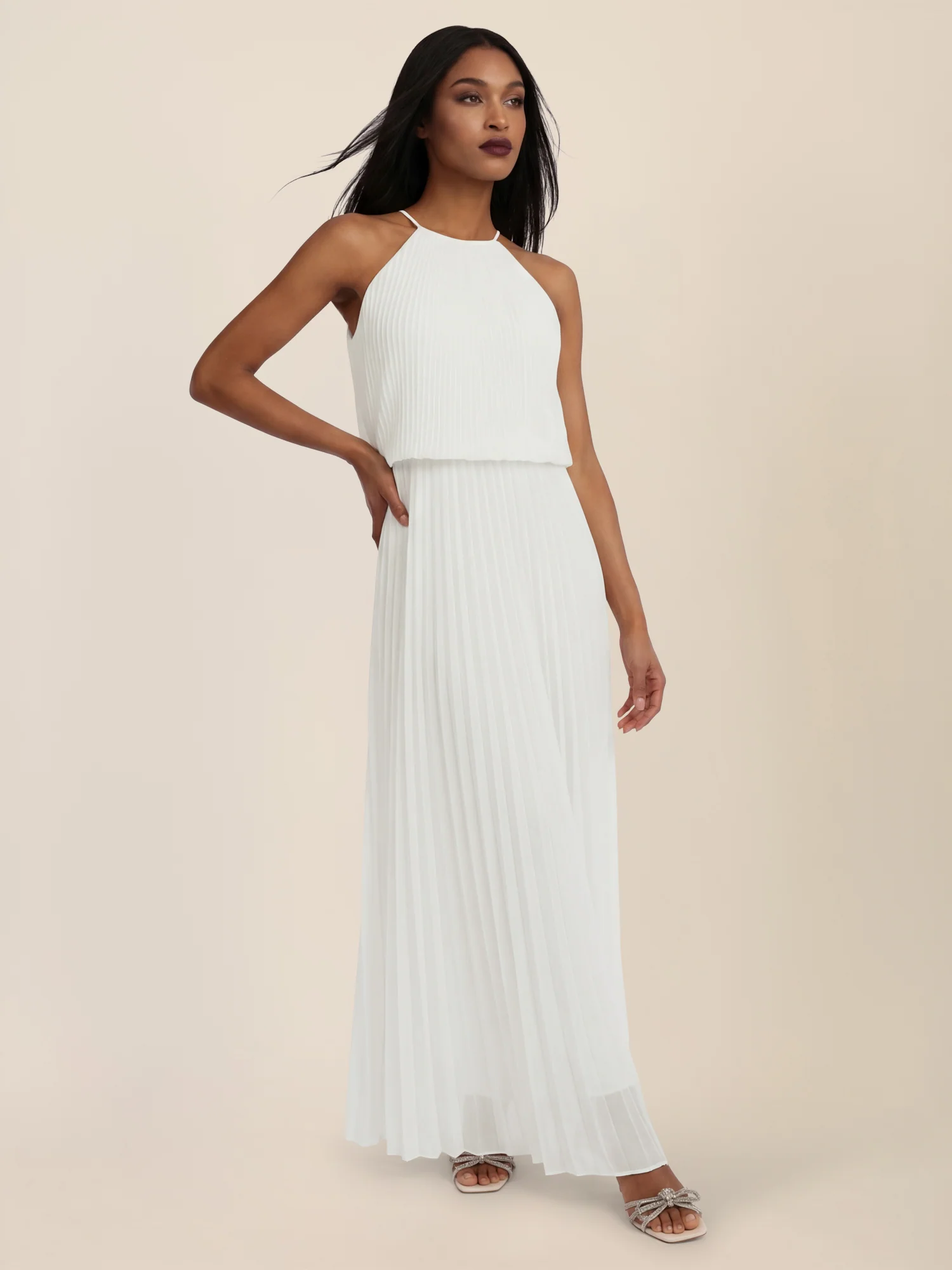 APART Plissiertes Chiffonkleid mit Neckholder | creme - Image 5