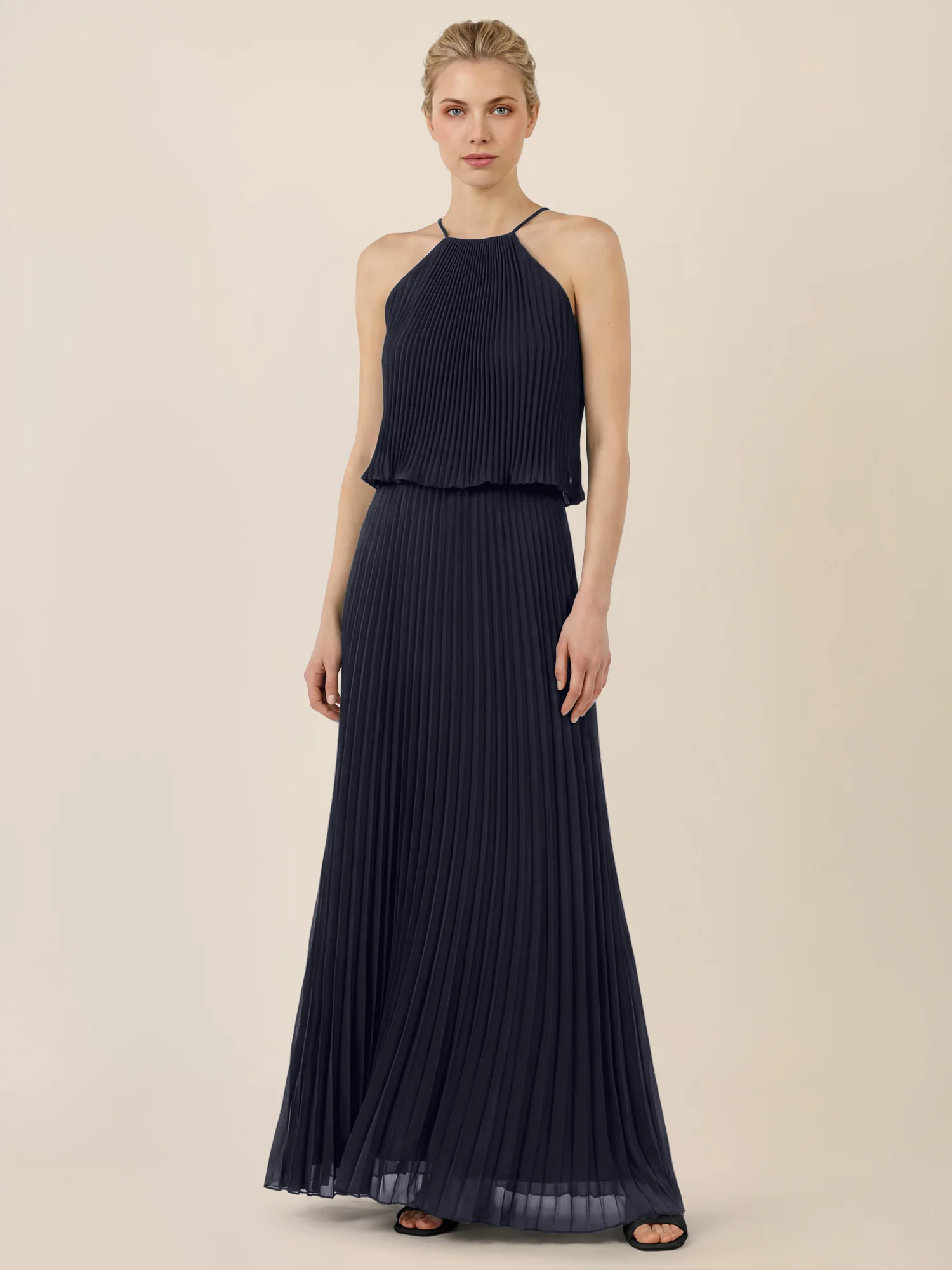 APART Plissiertes Chiffonkleid mit Neckholder | nachtblau - Image 5