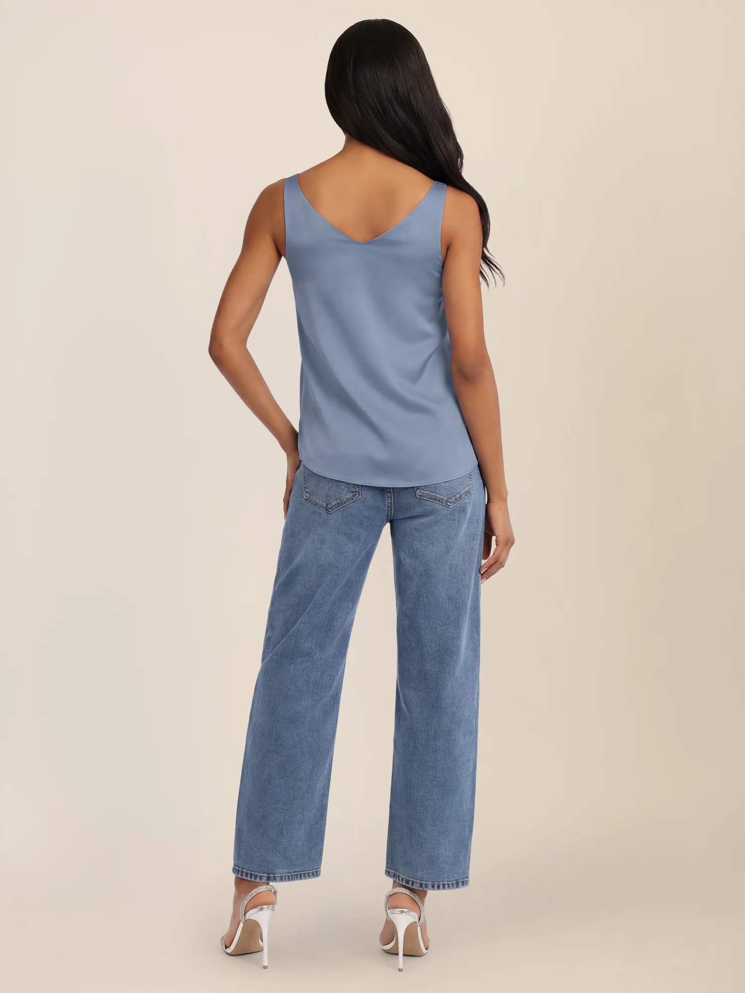 APART Satin-Top mit tiefem V-Ausschnitt | rauchblau - Image 3