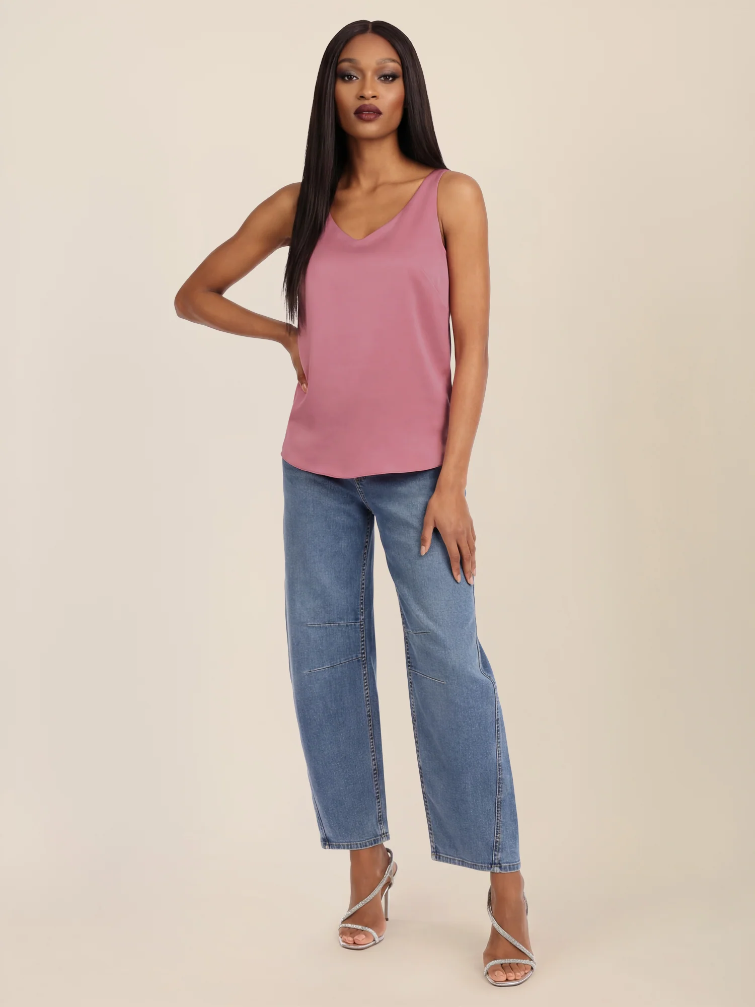 APART Satin-Top mit tiefem V-Ausschnitt | rosé - Image 2