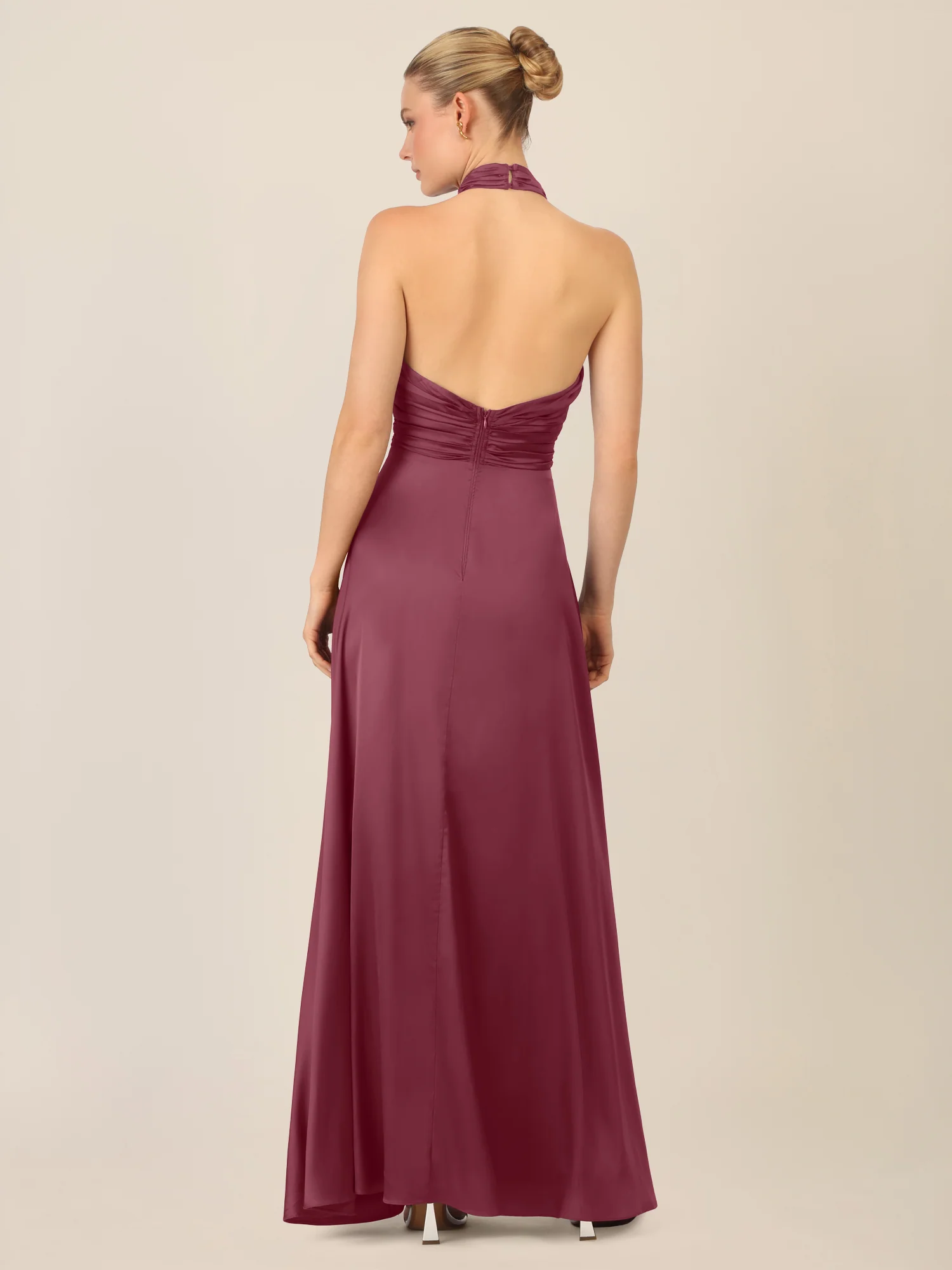 APART Satinkleid mit Neckholder und Drapierung | bordeauxrot - Image 2