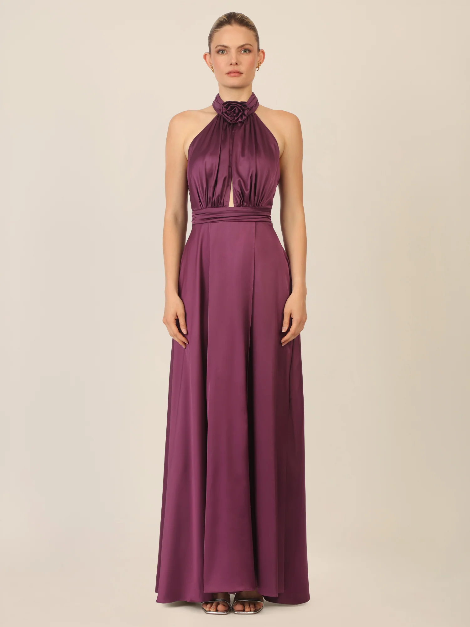 APART Satinkleid mit Neckholder und Drapierung | dunkel lila - Image 5