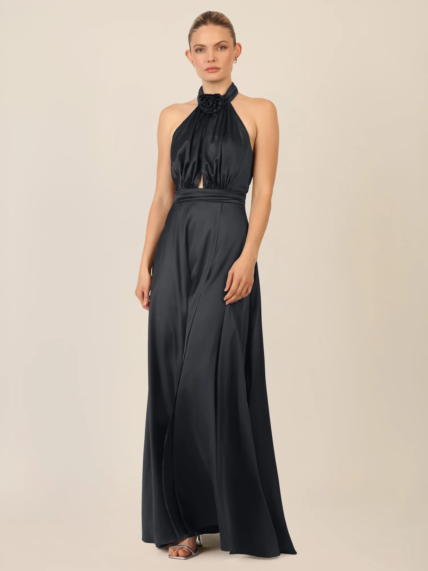 APART Satinkleid mit Neckholder und Drapierung | schwarz