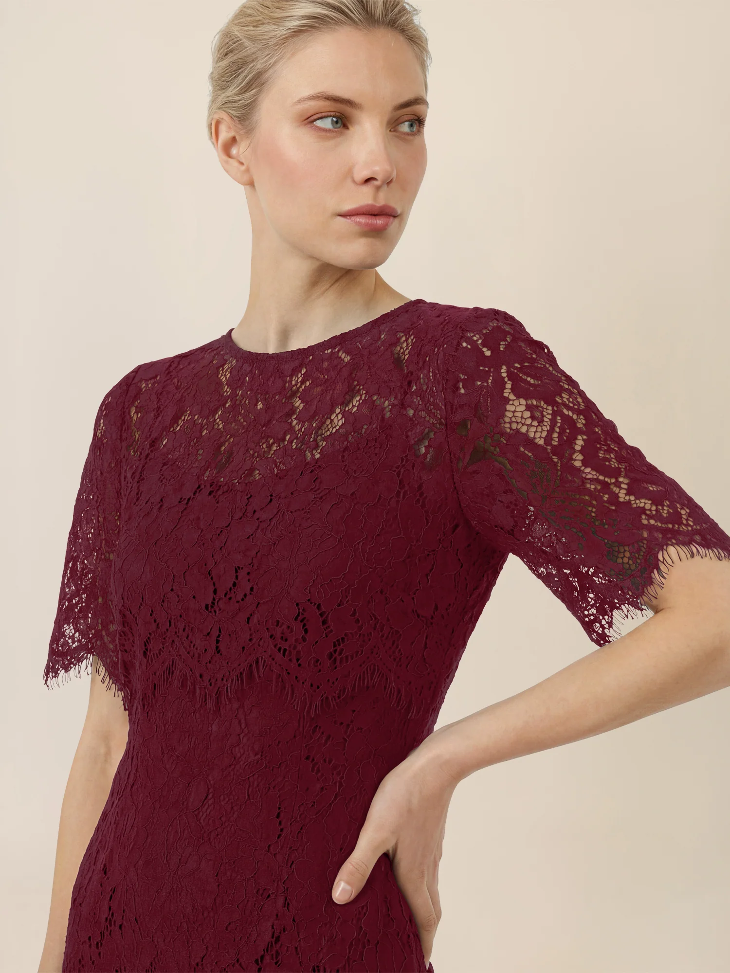 APART Schmal geschnittenes Kleid mit Taillennaht | weinrot - Image 5
